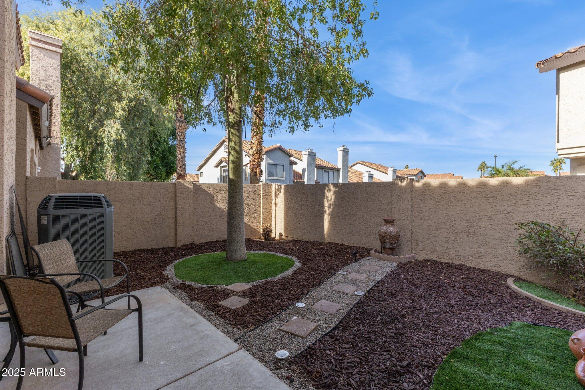 1114 W WINDJAMMER Drive