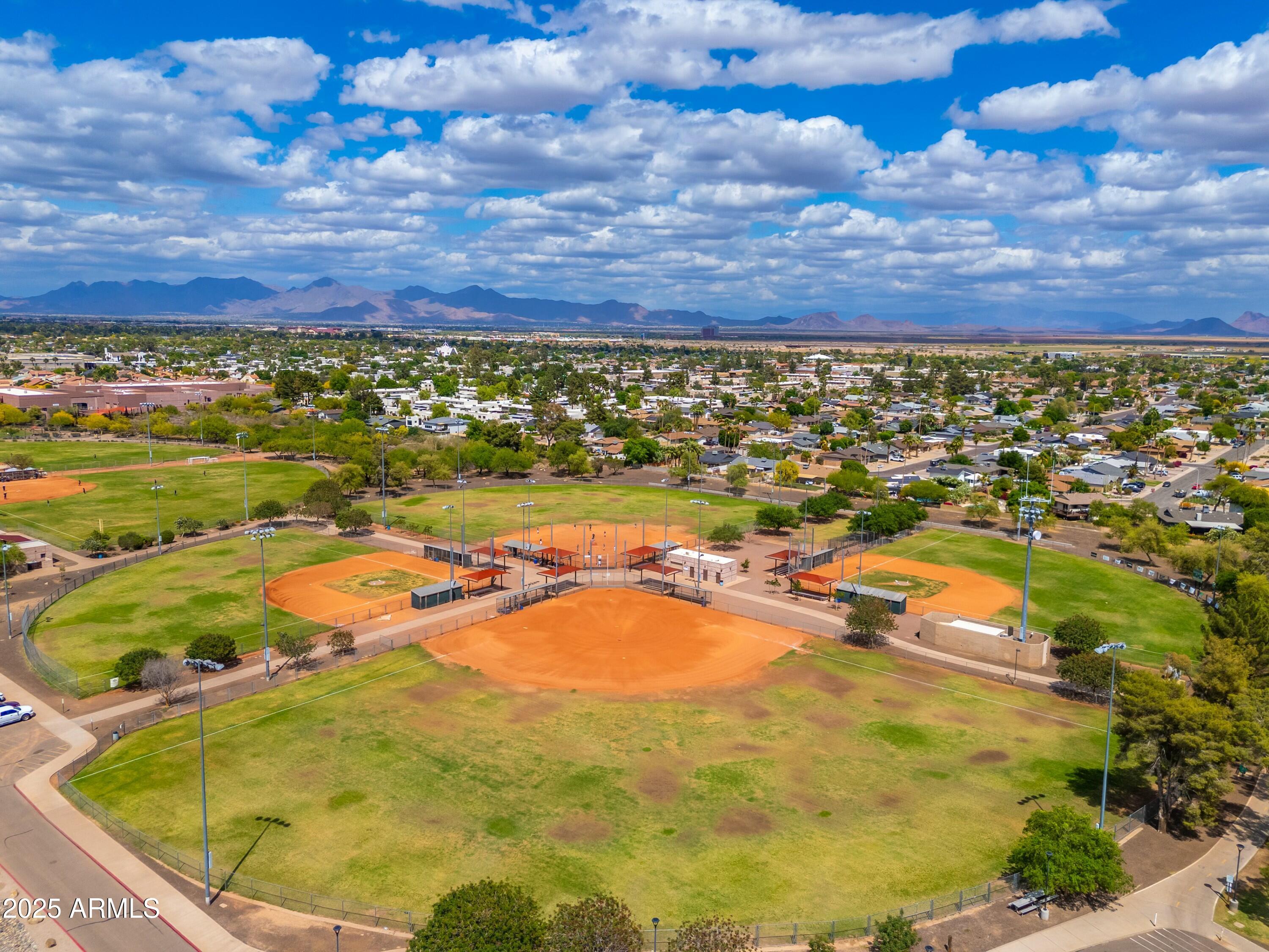 7911 E SAN MIGUEL Avenue, 3