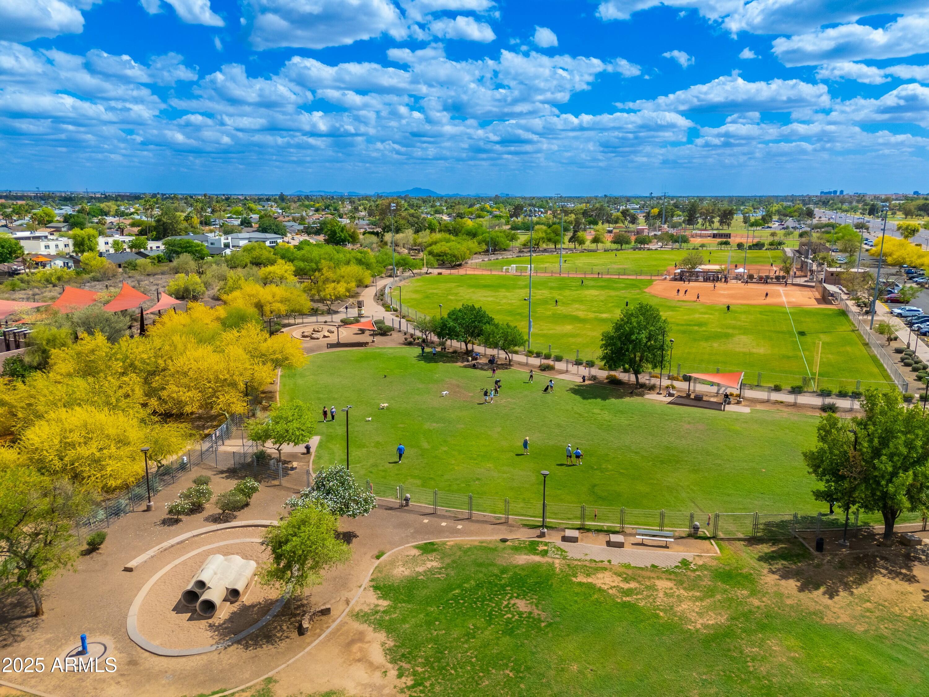 7911 E SAN MIGUEL Avenue, 3