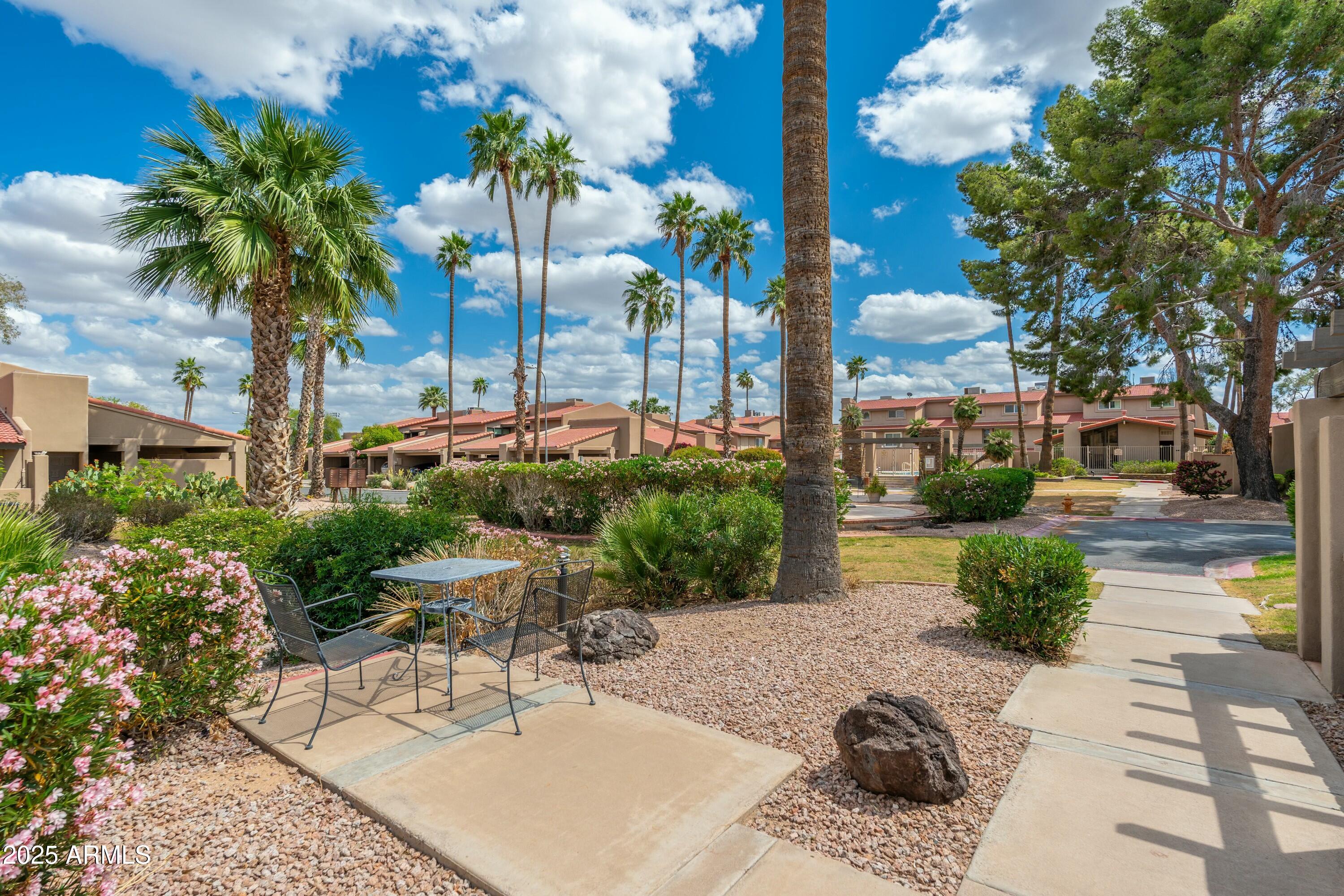 7911 E SAN MIGUEL Avenue, 3