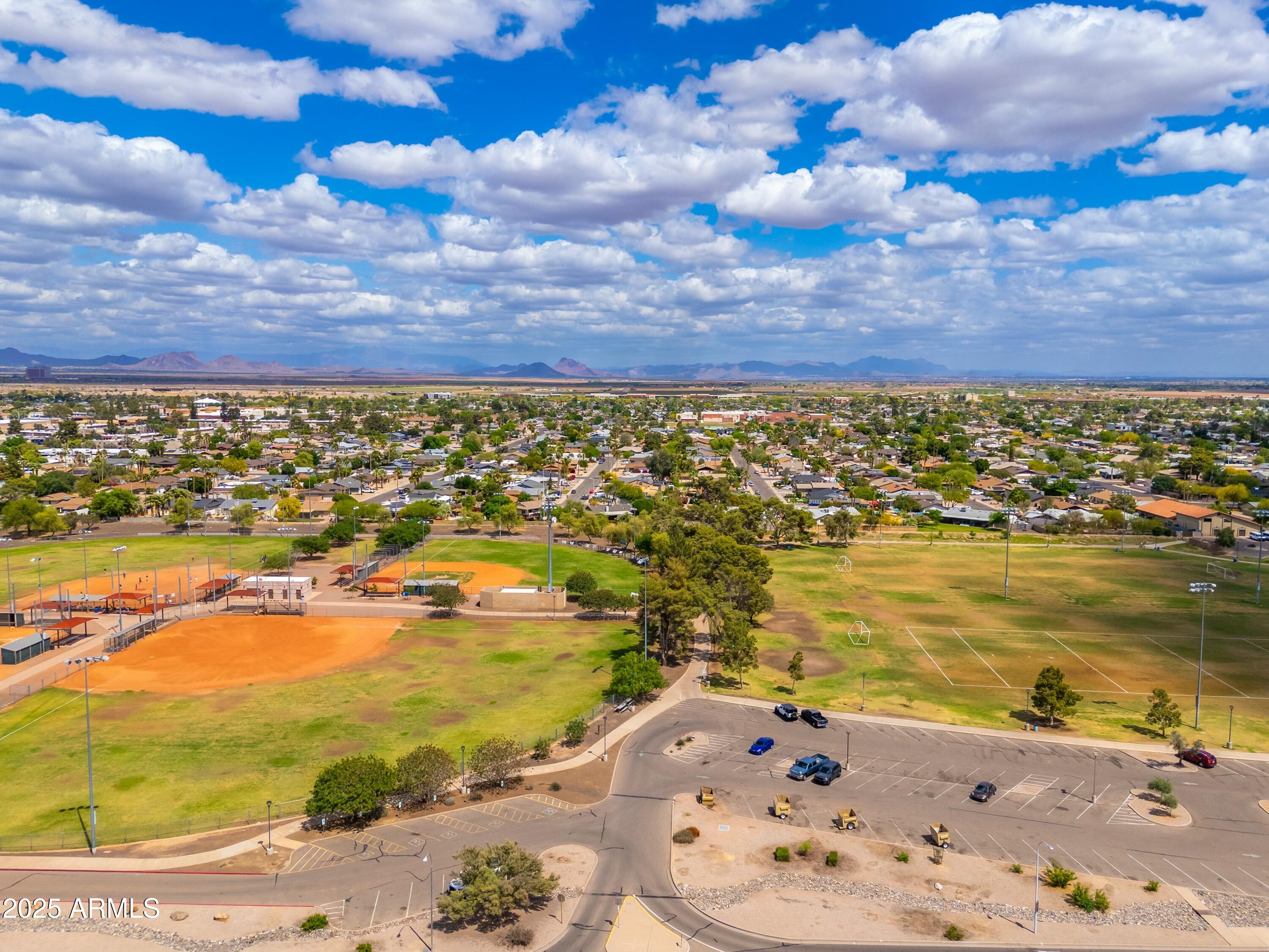 7911 E SAN MIGUEL Avenue, 3