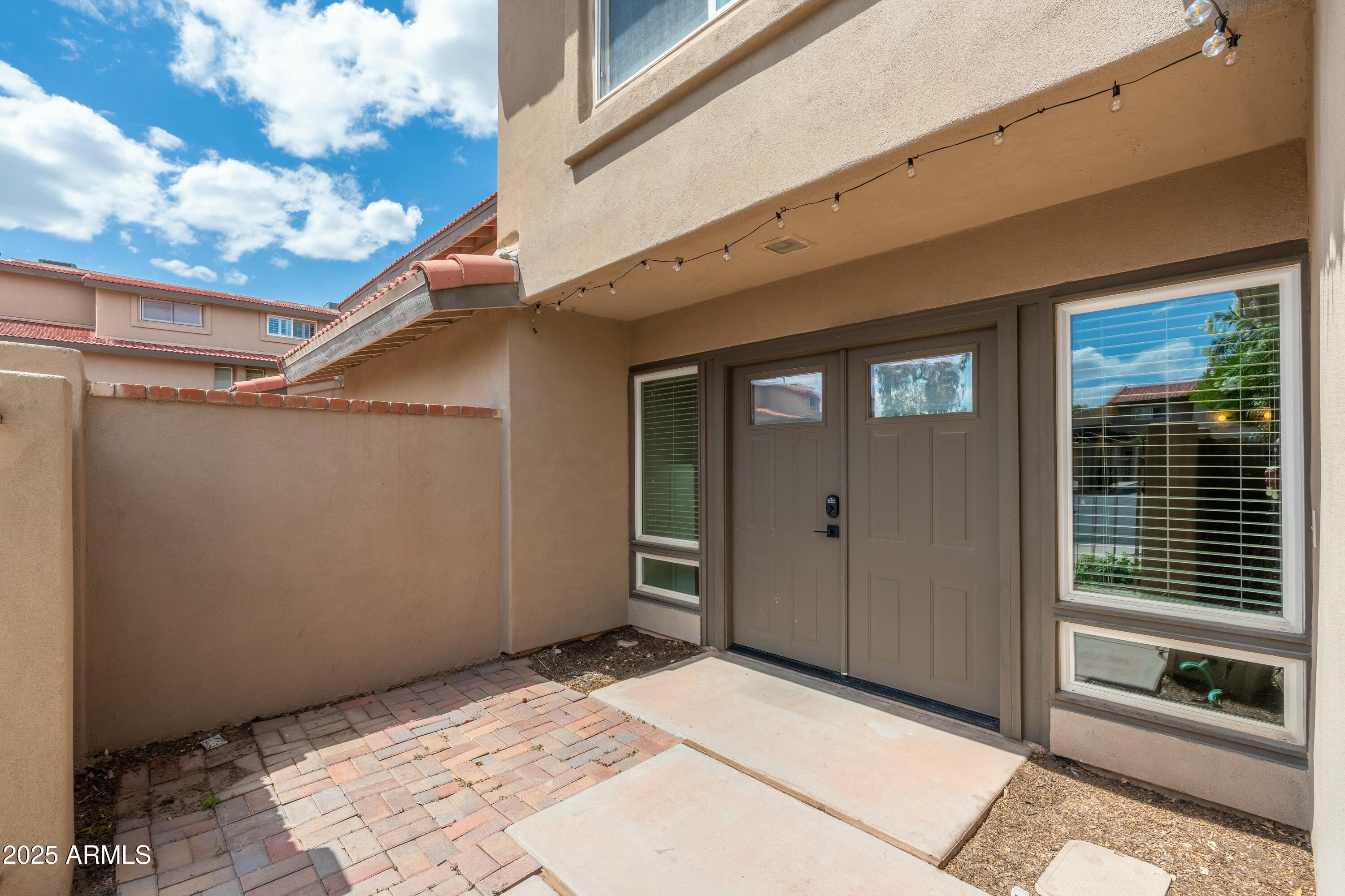 7911 E SAN MIGUEL Avenue, 3