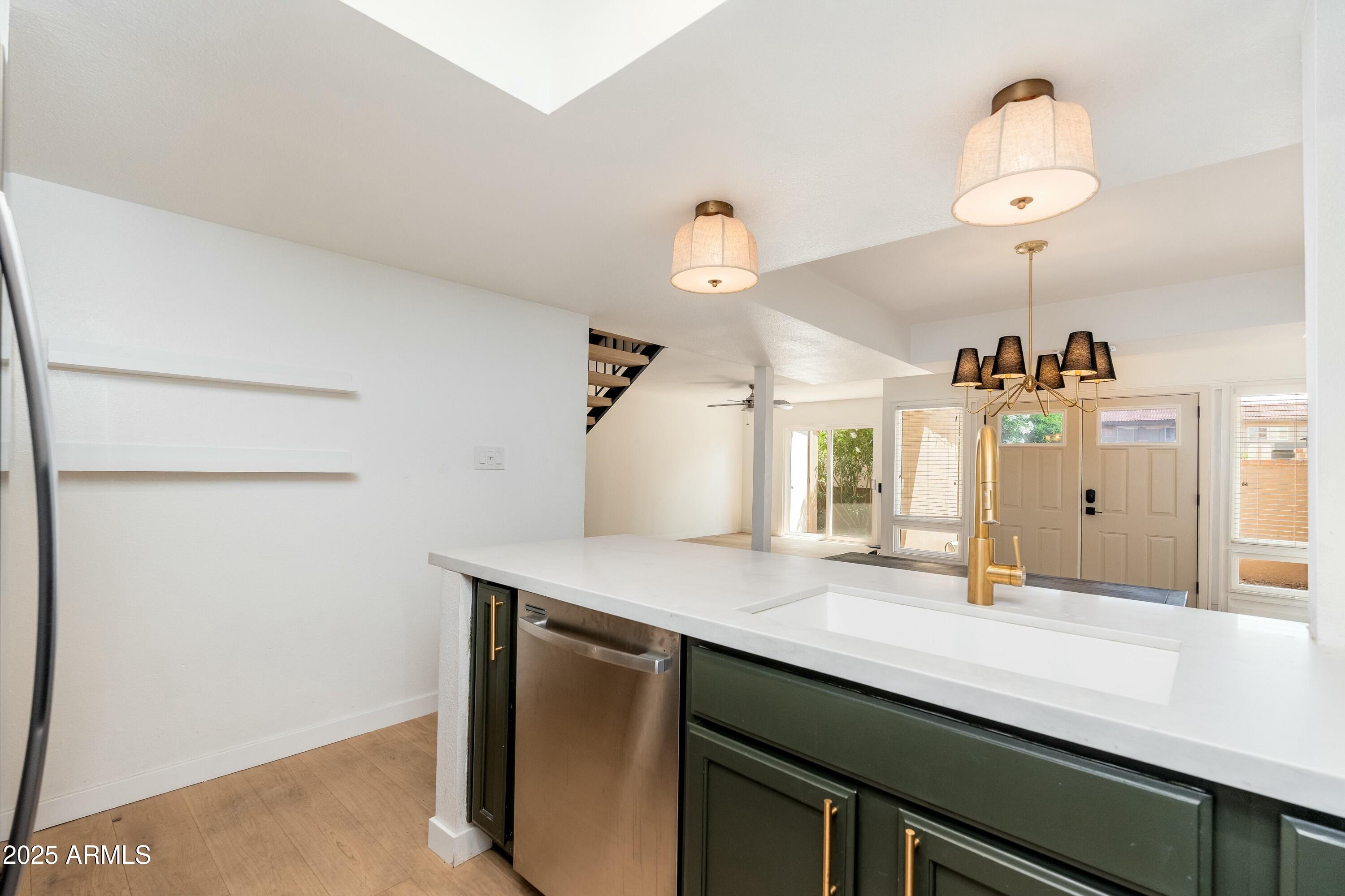 7911 E SAN MIGUEL Avenue, 3