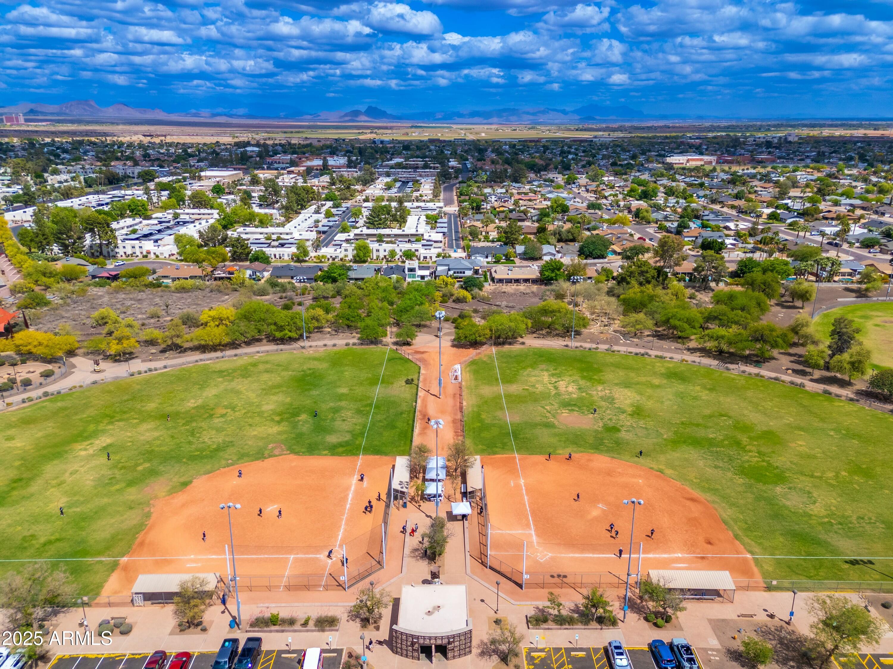 7911 E SAN MIGUEL Avenue, 3