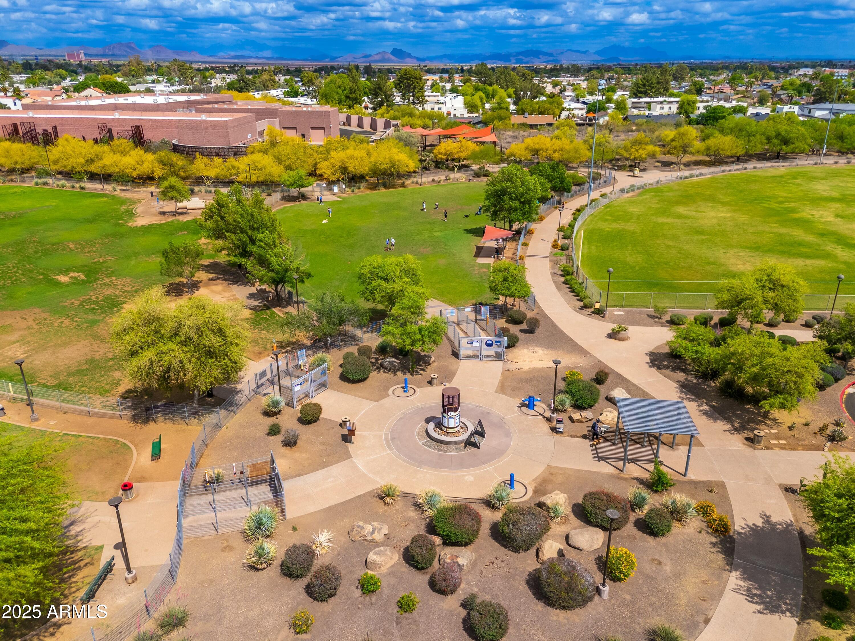 7911 E SAN MIGUEL Avenue, 3