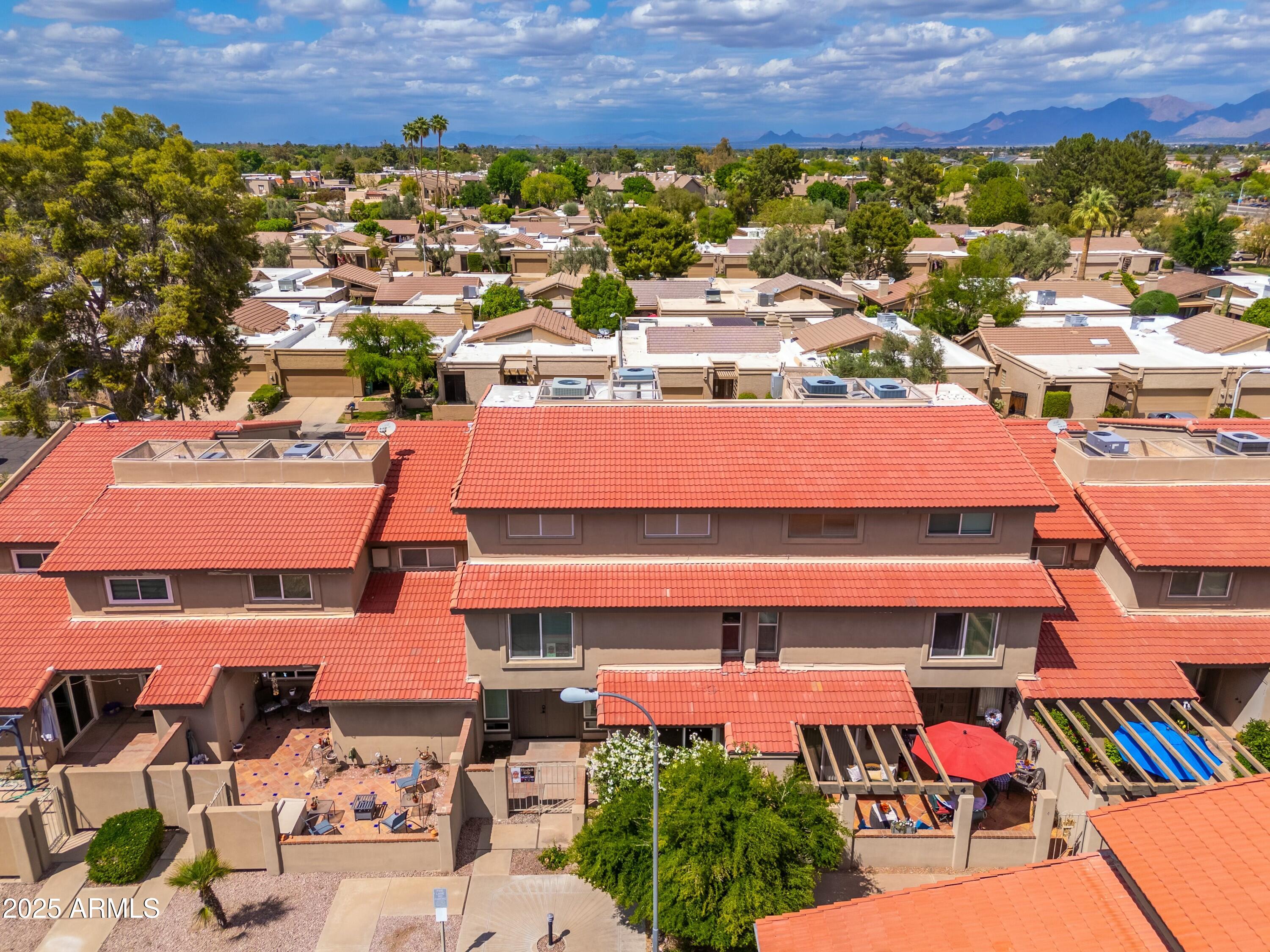 7911 E SAN MIGUEL Avenue, 3