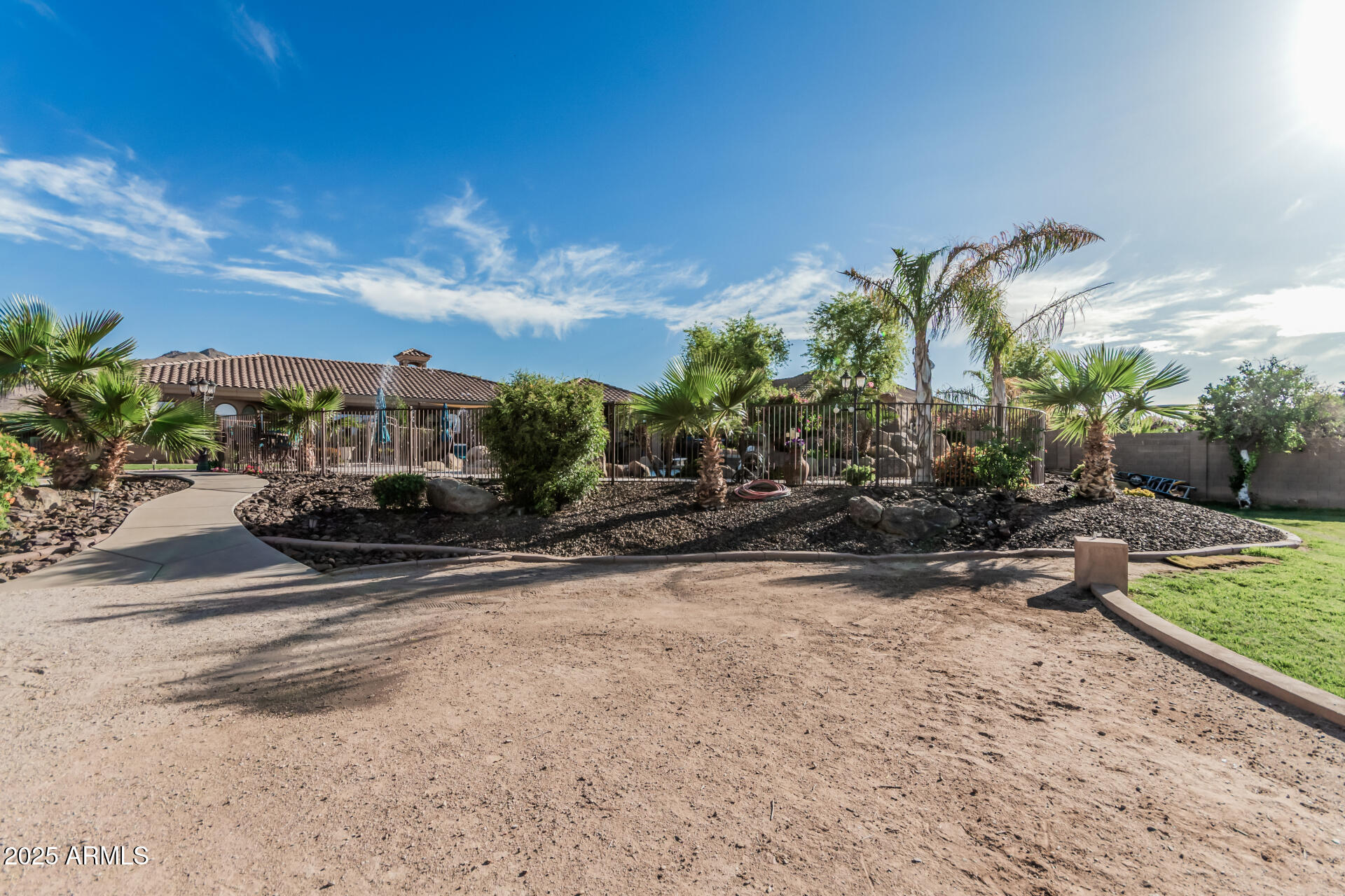 3754 E FLINTLOCK Drive