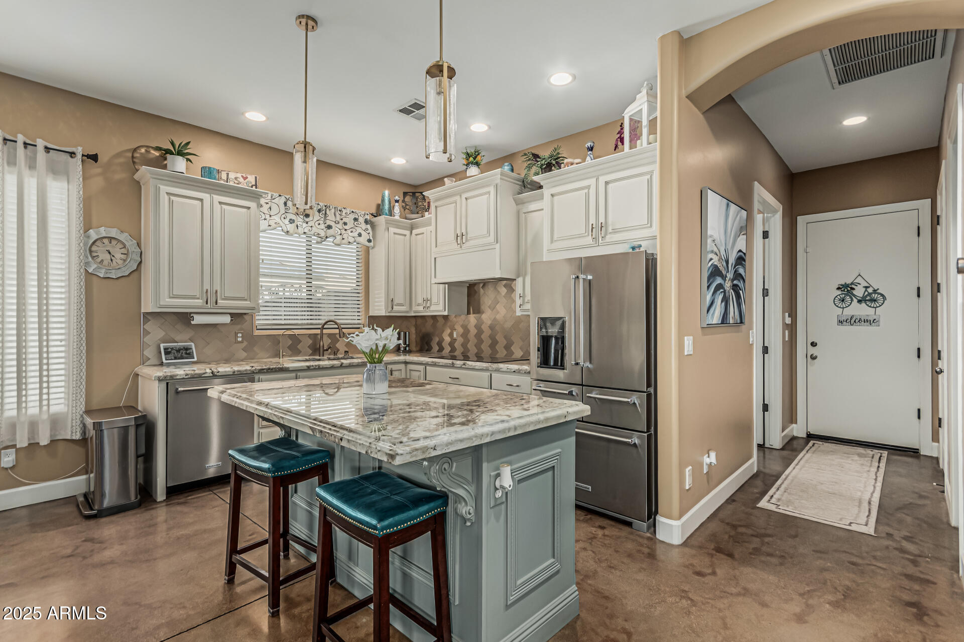 3754 E FLINTLOCK Drive