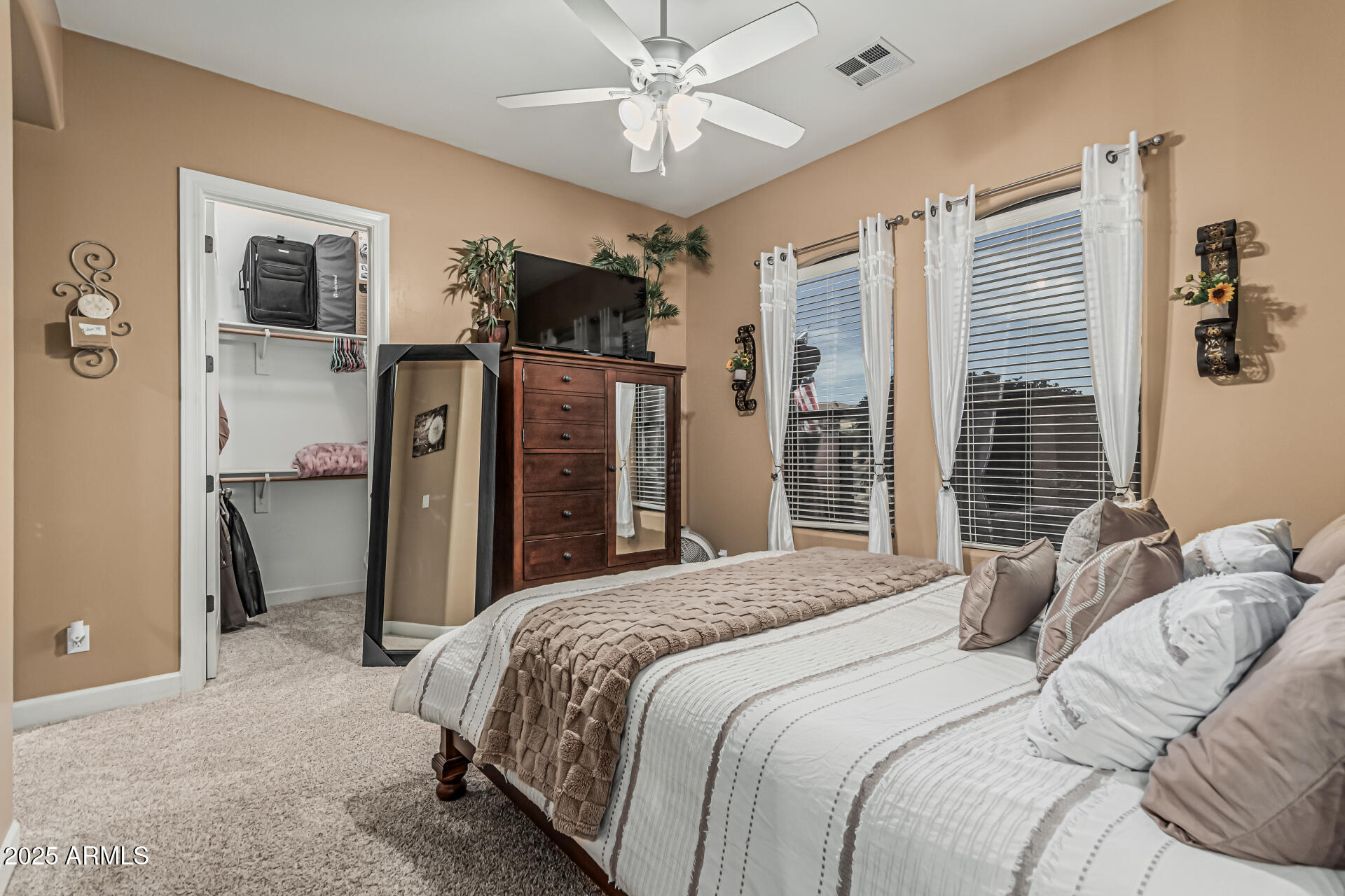 3754 E FLINTLOCK Drive