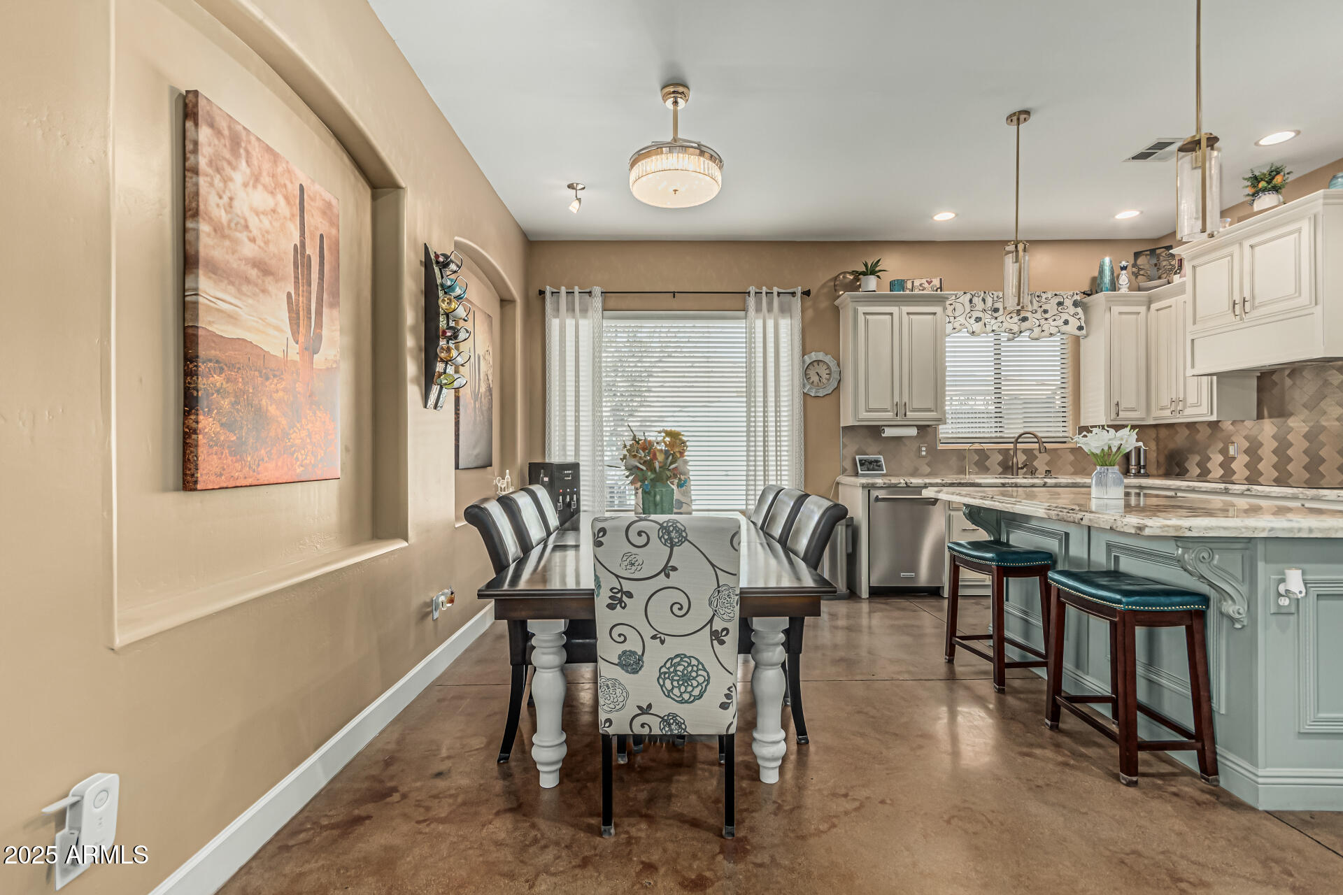 3754 E FLINTLOCK Drive