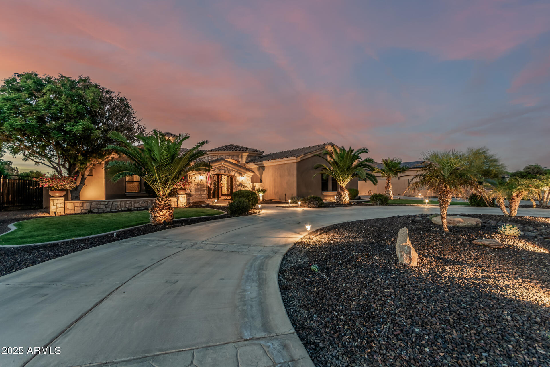 3754 E FLINTLOCK Drive