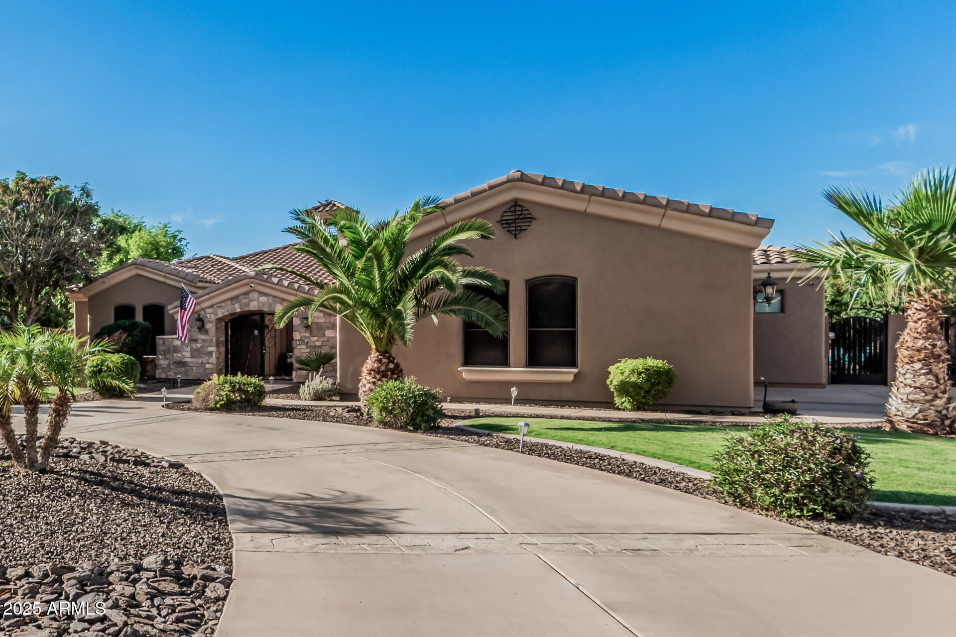 3754 E FLINTLOCK Drive