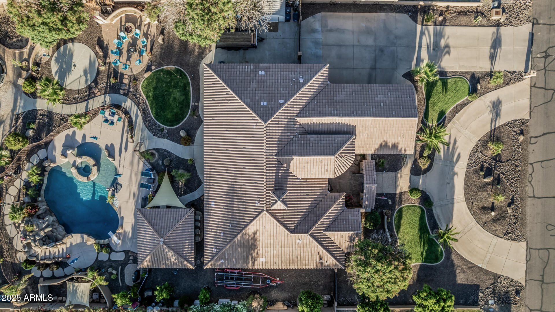 3754 E FLINTLOCK Drive