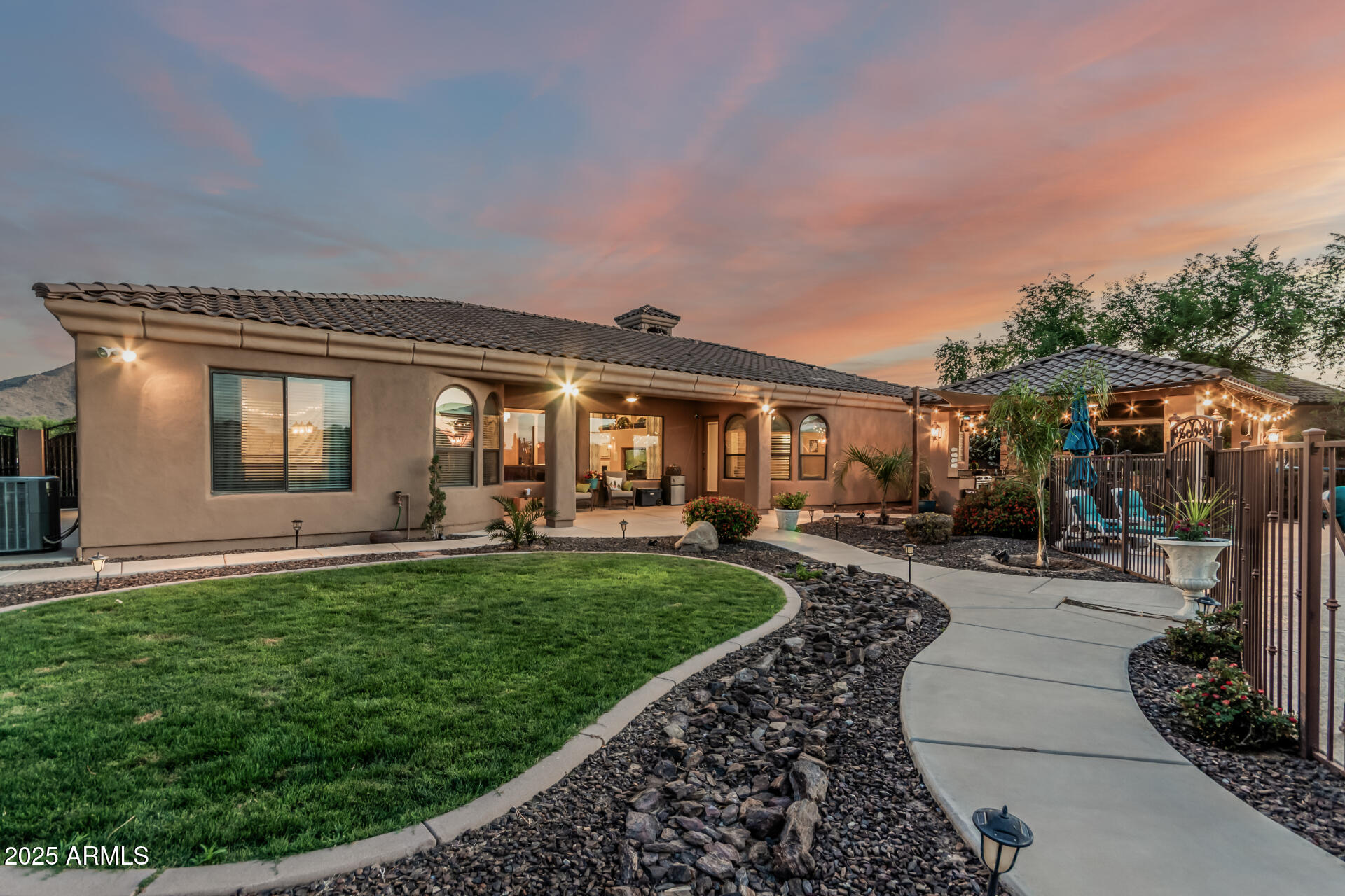 3754 E FLINTLOCK Drive