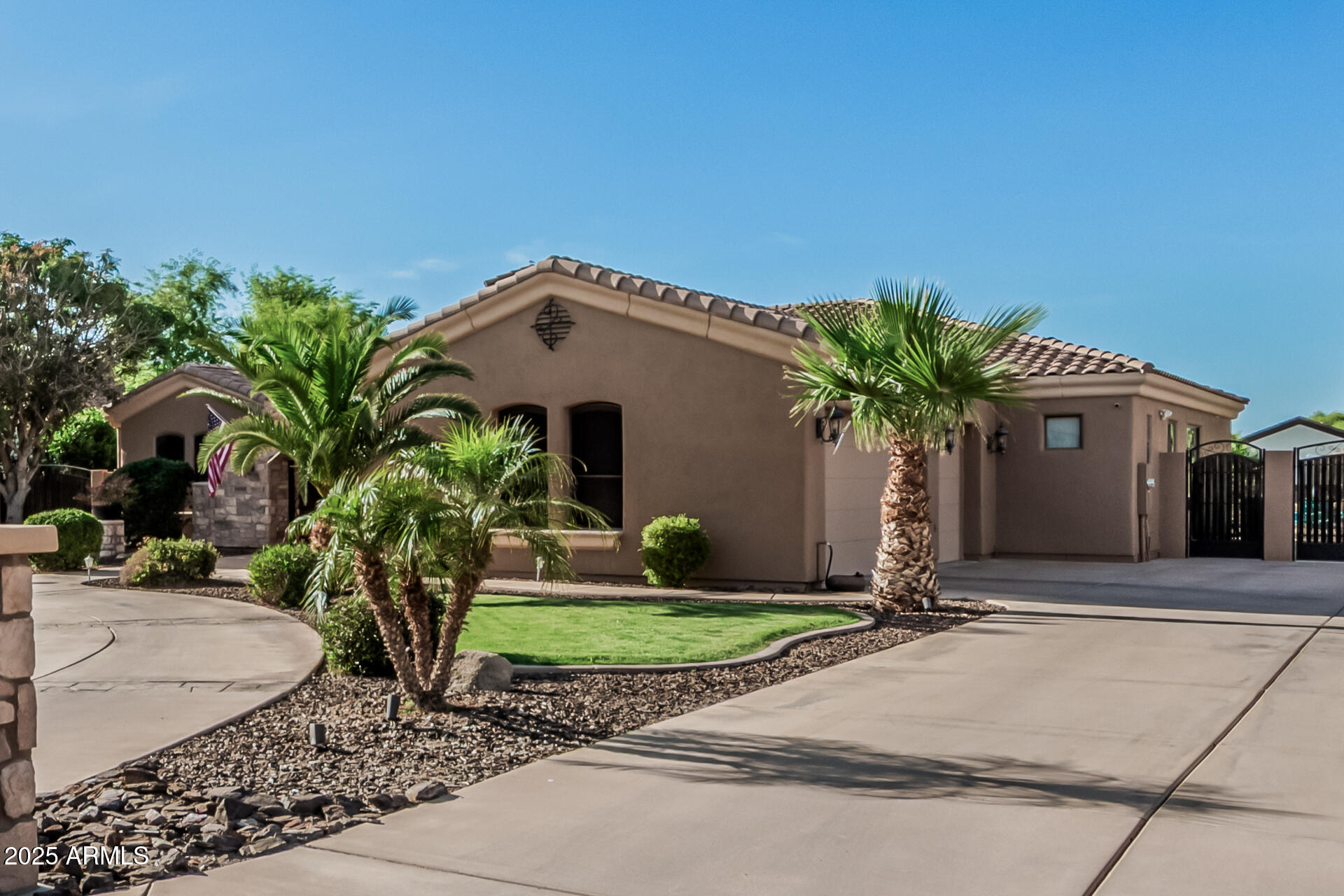 3754 E FLINTLOCK Drive
