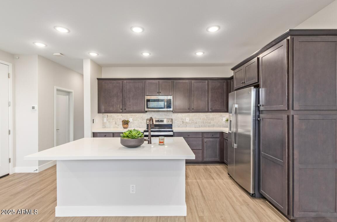 1277 W BLUEJAY Drive