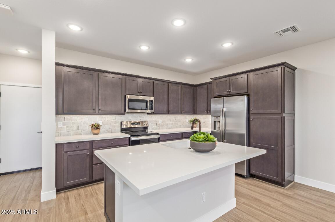 1277 W BLUEJAY Drive