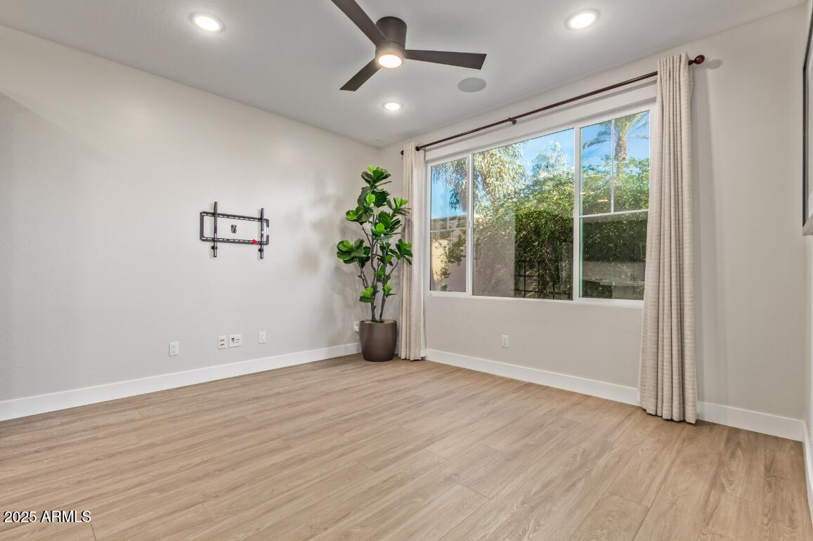 1277 W BLUEJAY Drive