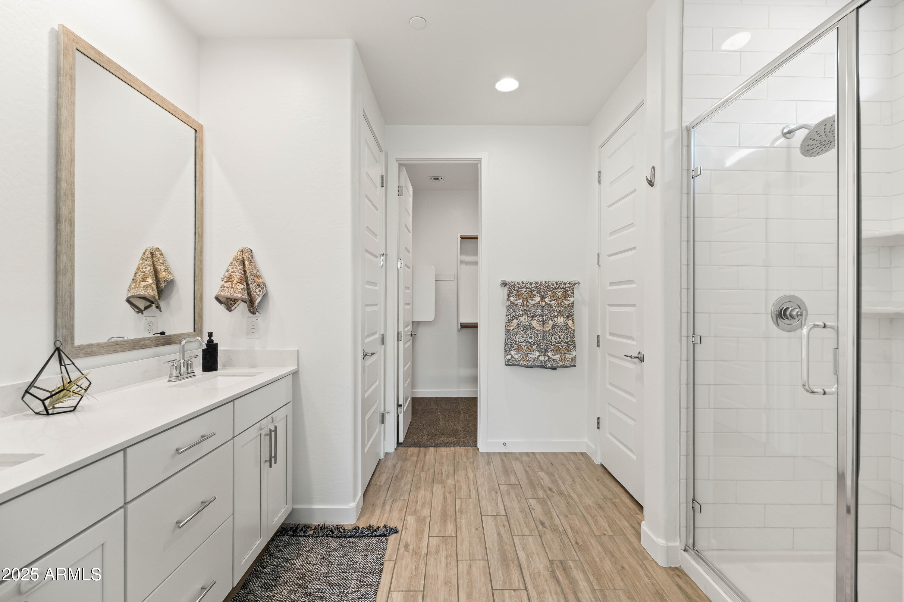 9837 E TIBURON Avenue