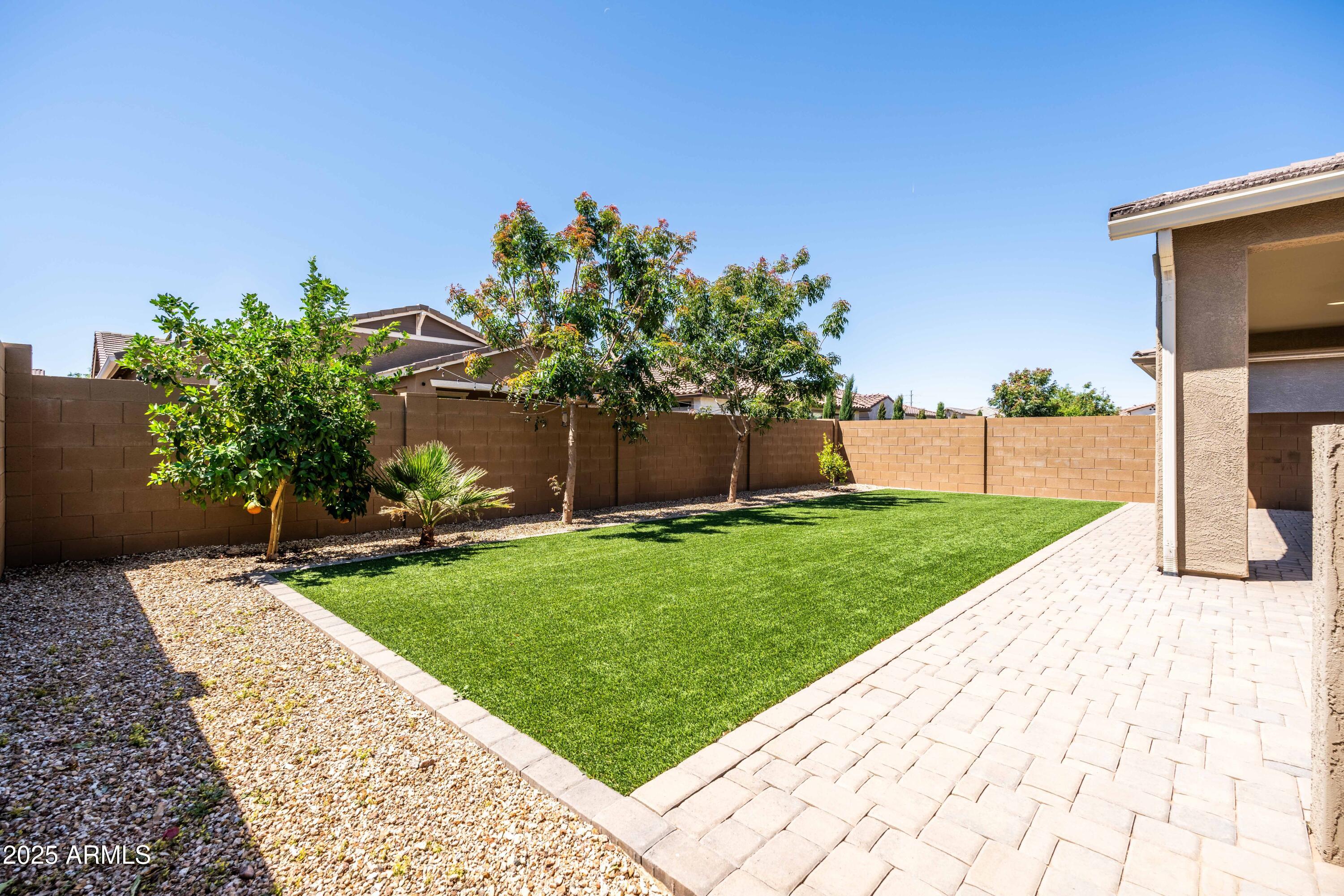 9837 E TIBURON Avenue