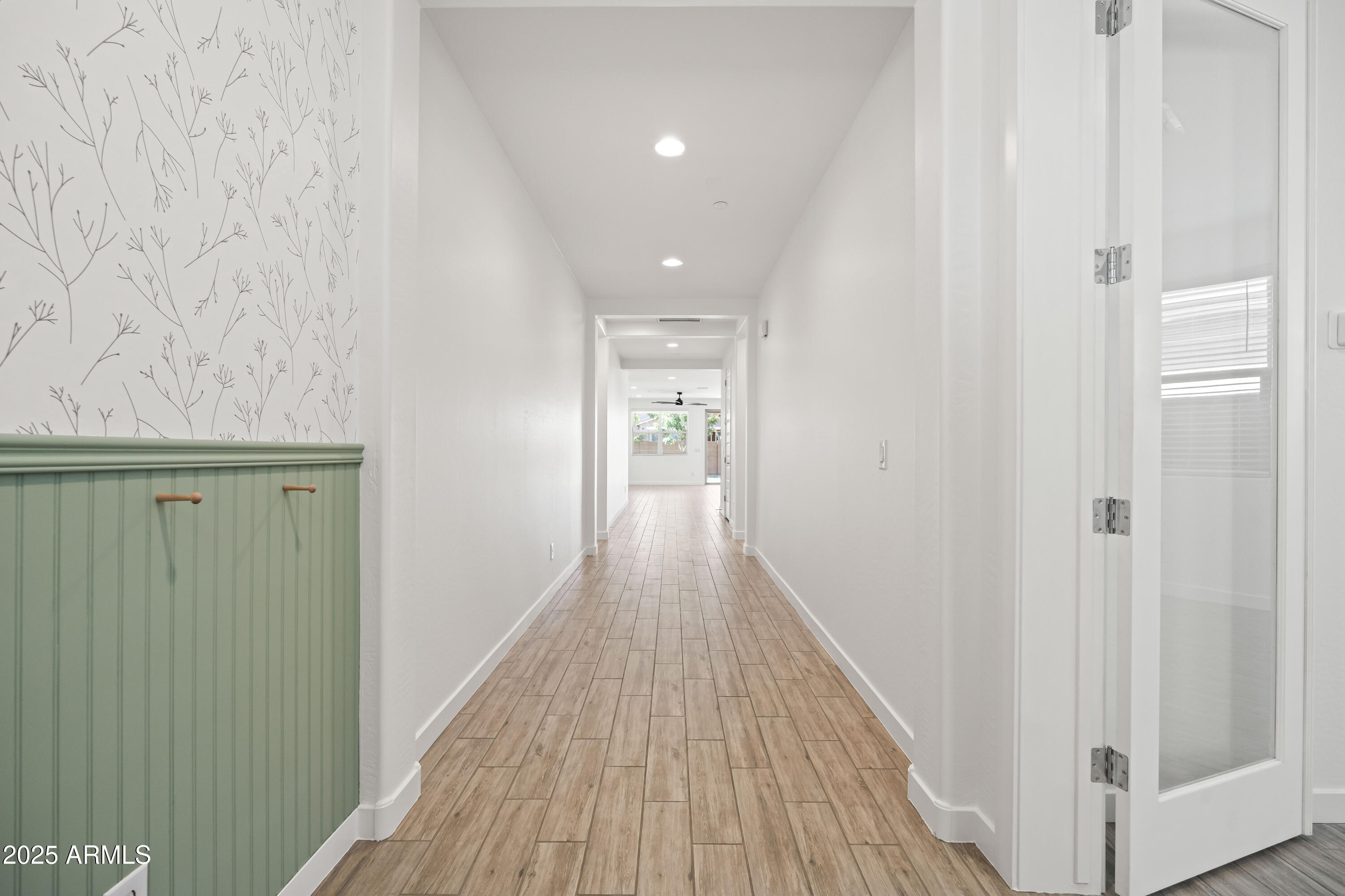 9837 E TIBURON Avenue