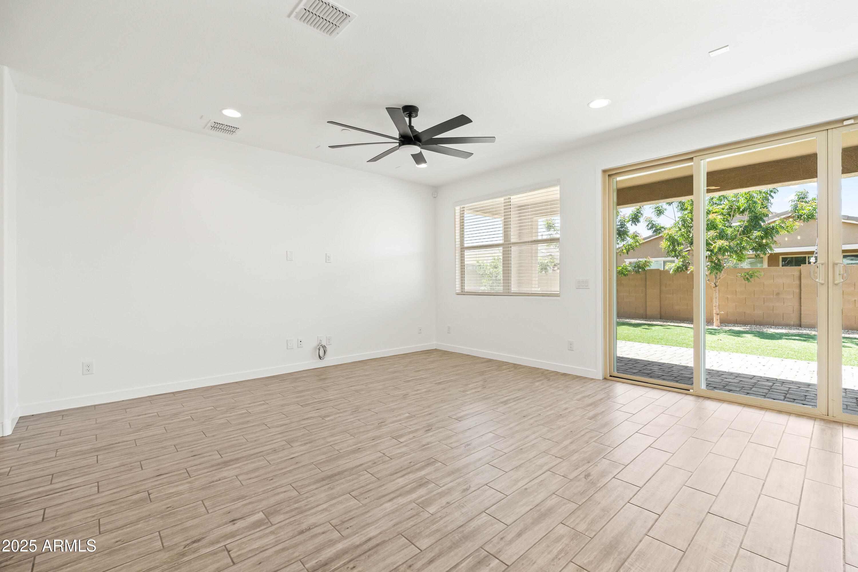 9837 E TIBURON Avenue