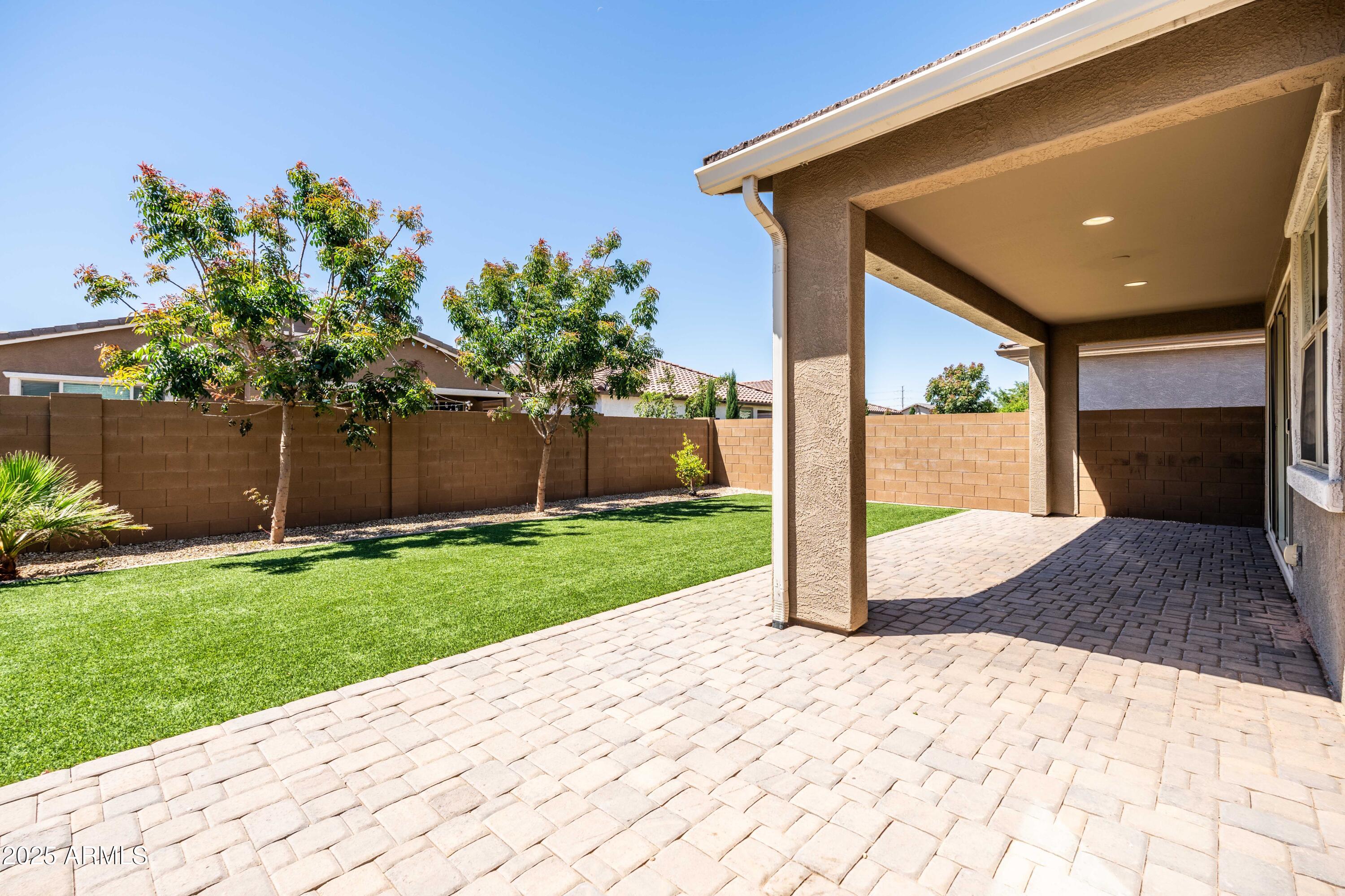 9837 E TIBURON Avenue