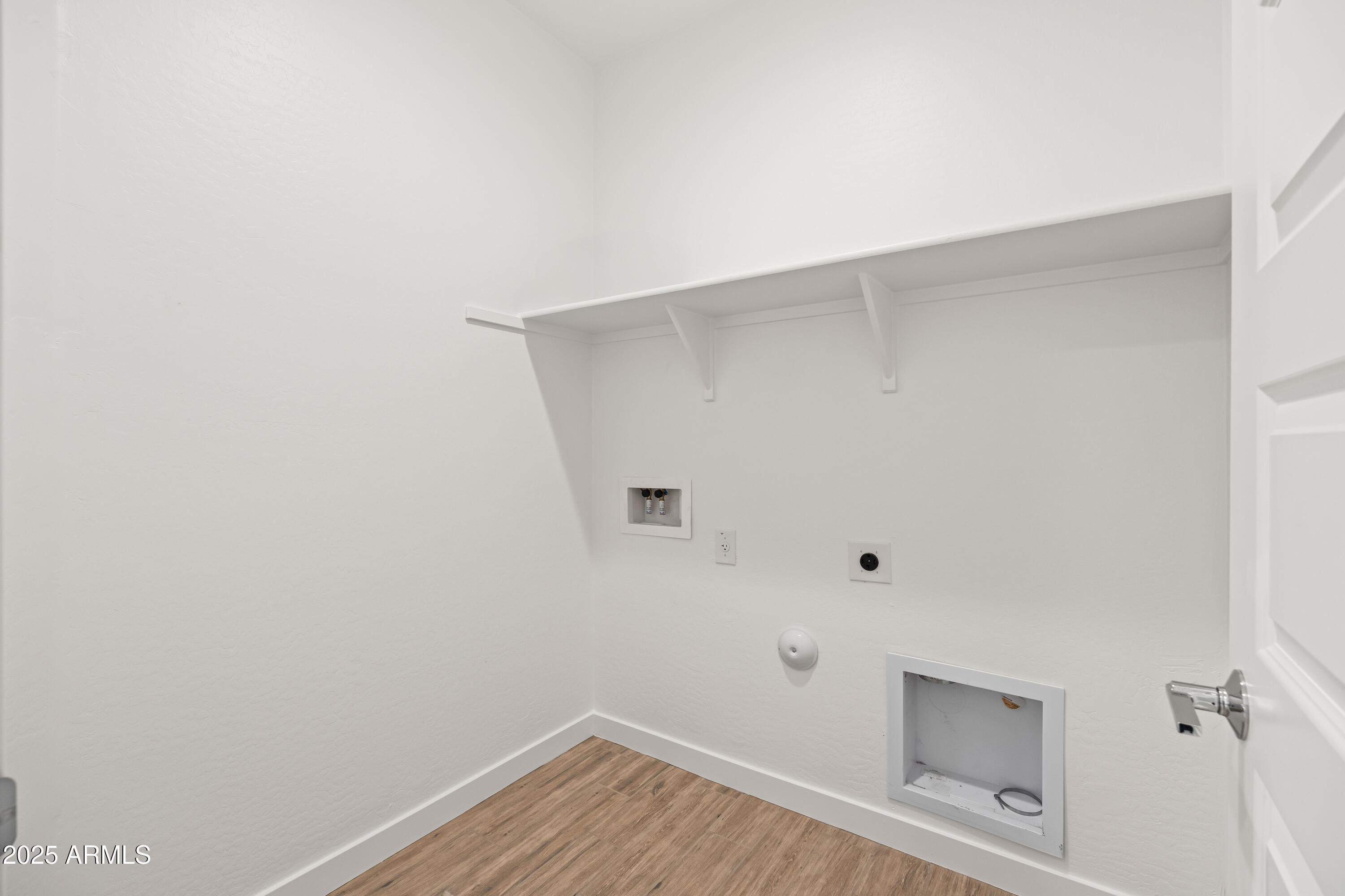 9837 E TIBURON Avenue