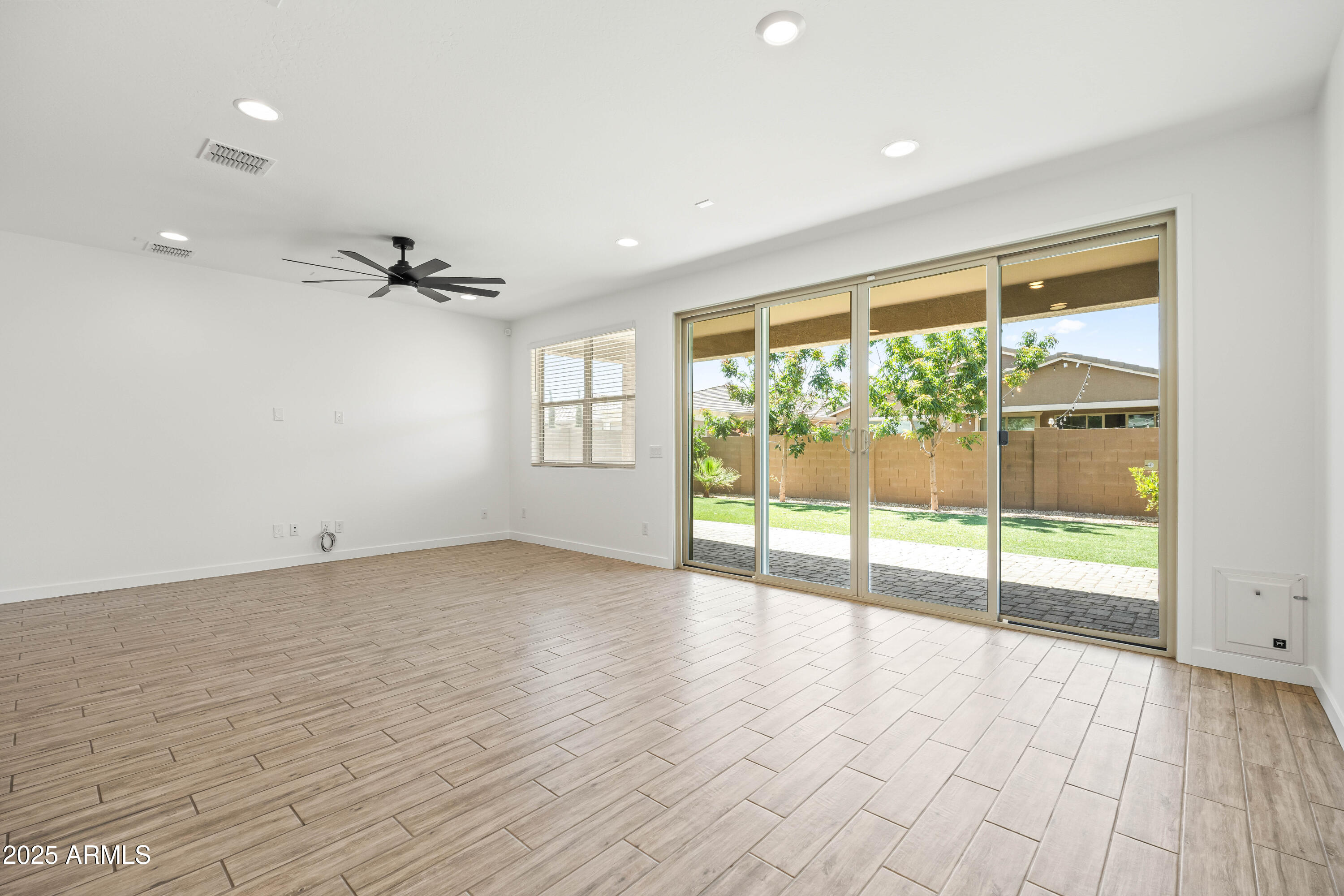 9837 E TIBURON Avenue