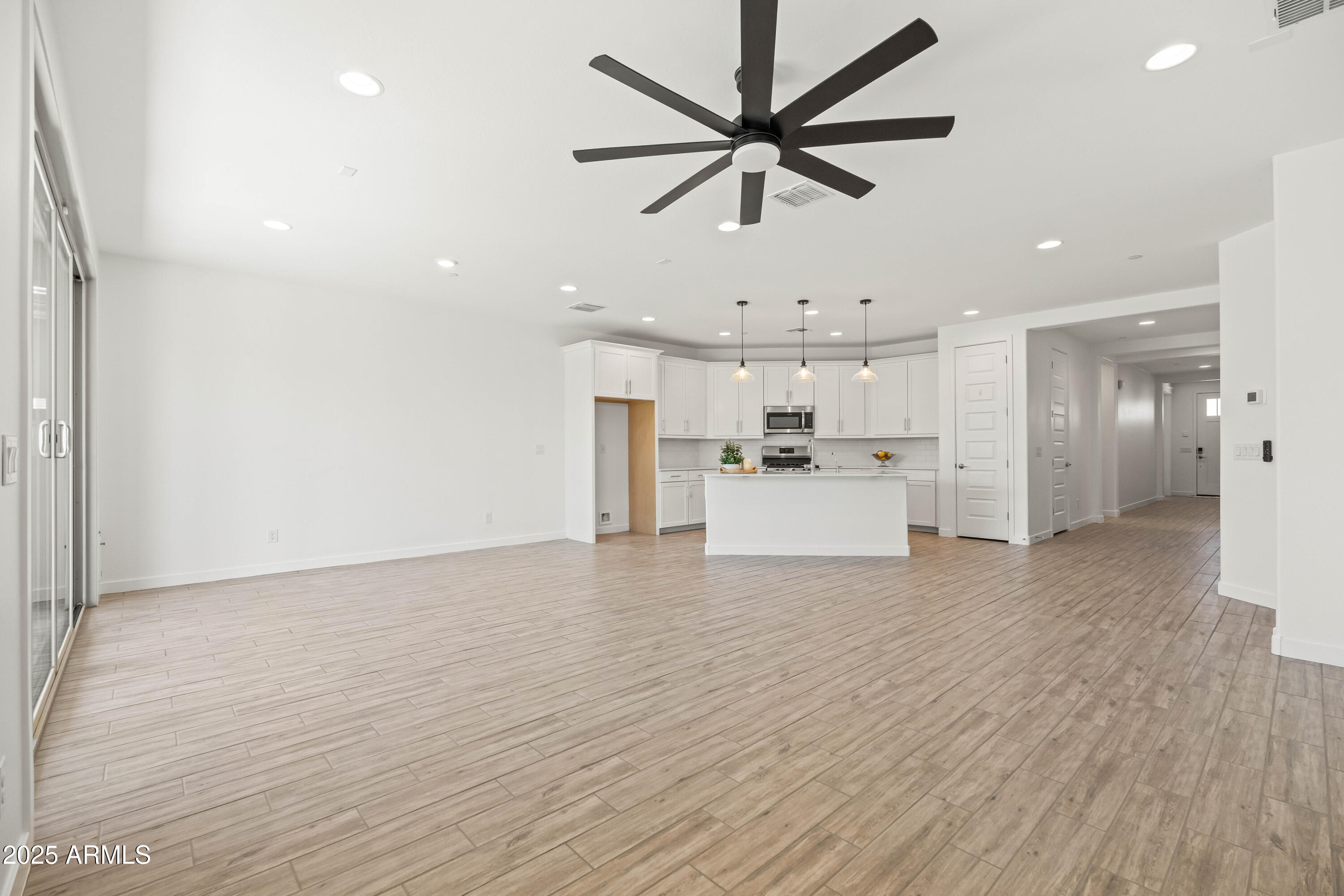 9837 E TIBURON Avenue