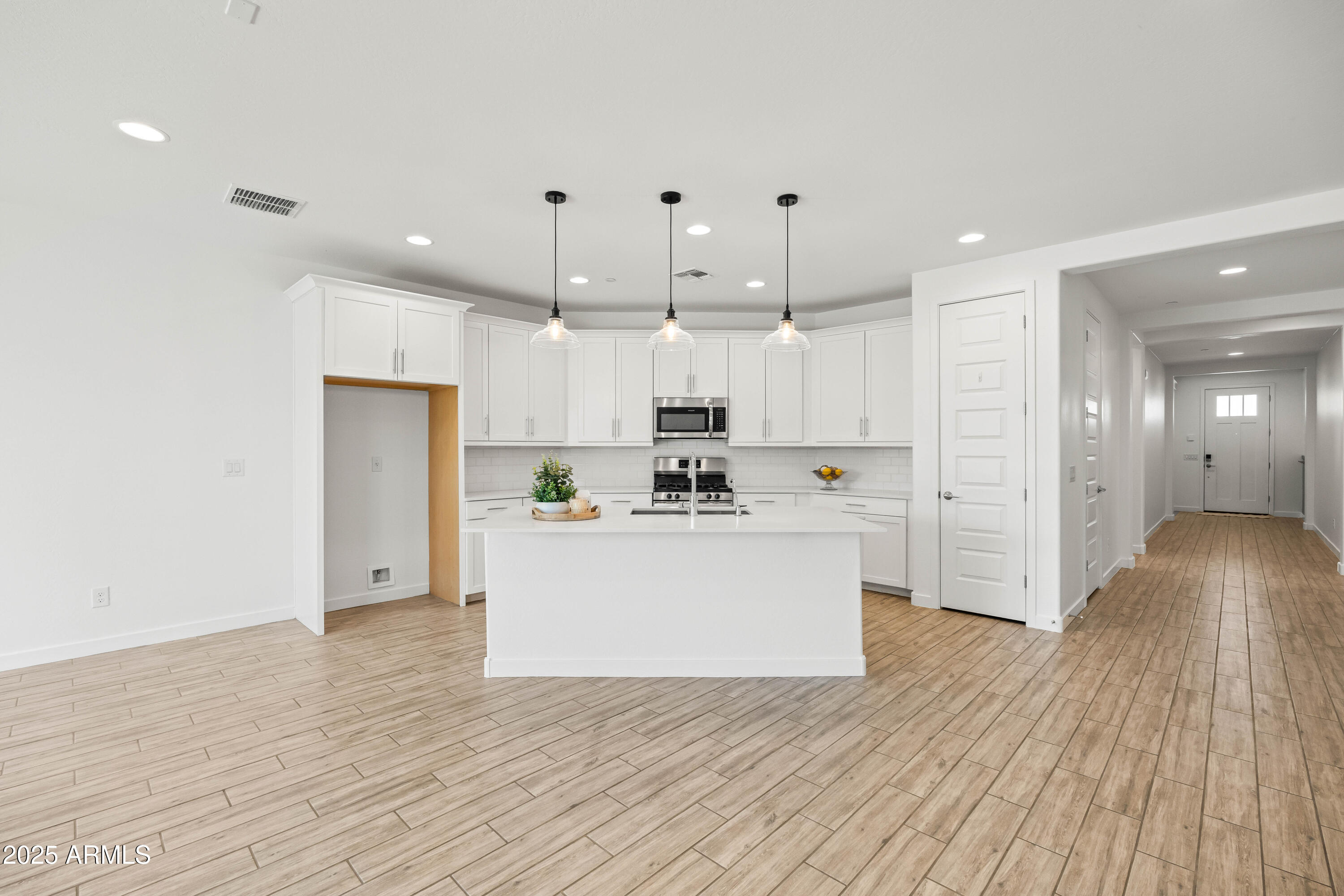 9837 E TIBURON Avenue