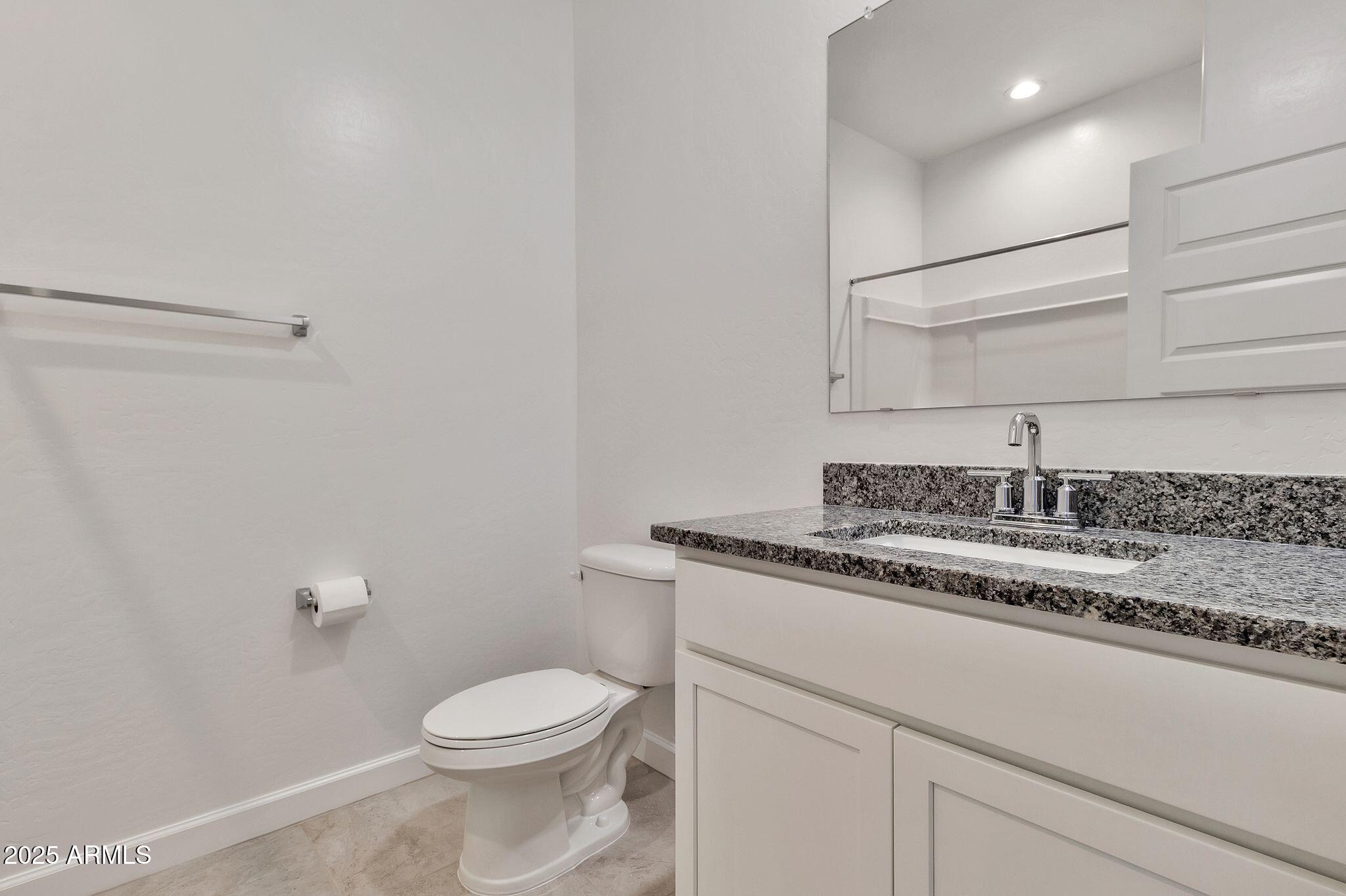 1718 W Sombra Avenue