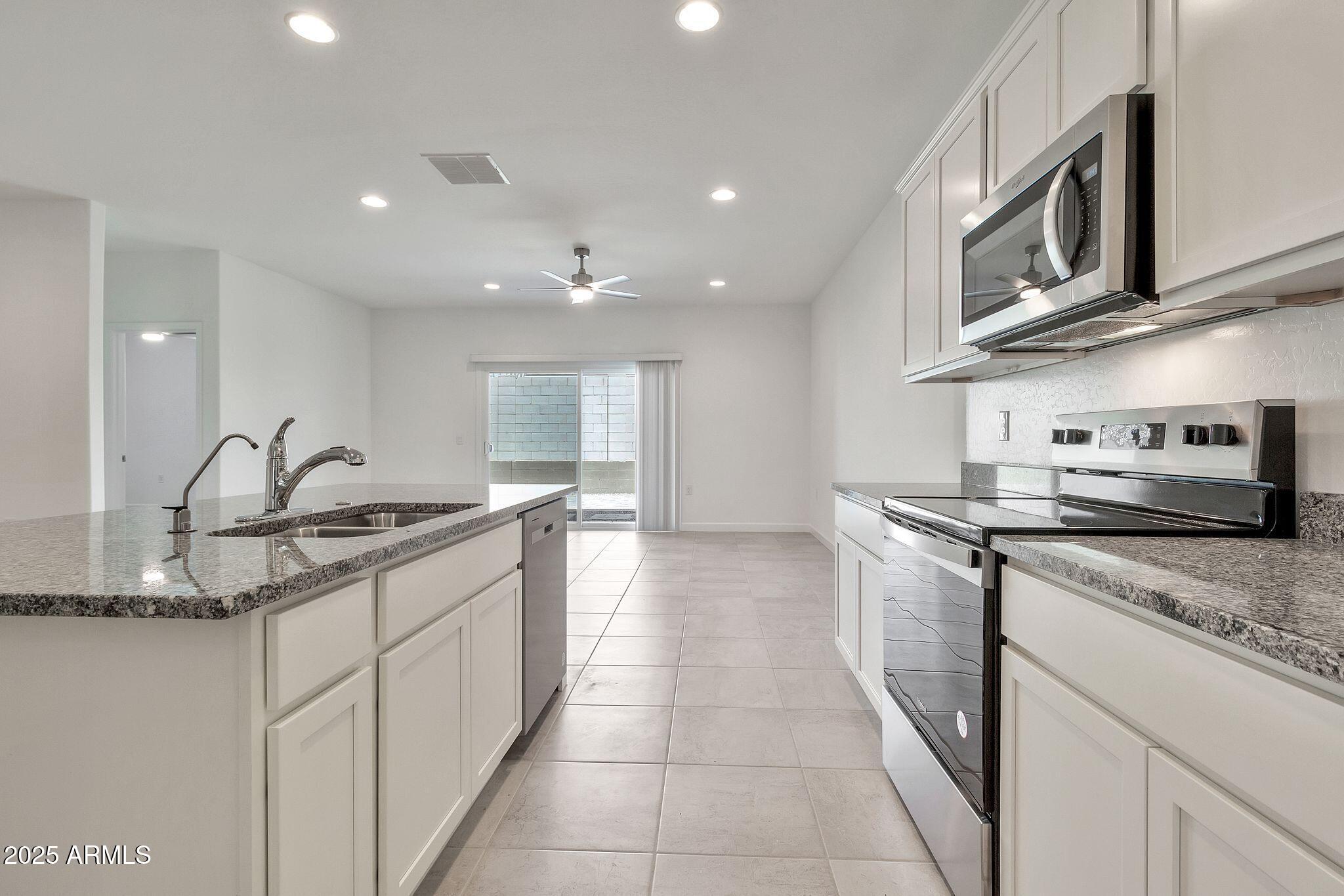 1718 W Sombra Avenue