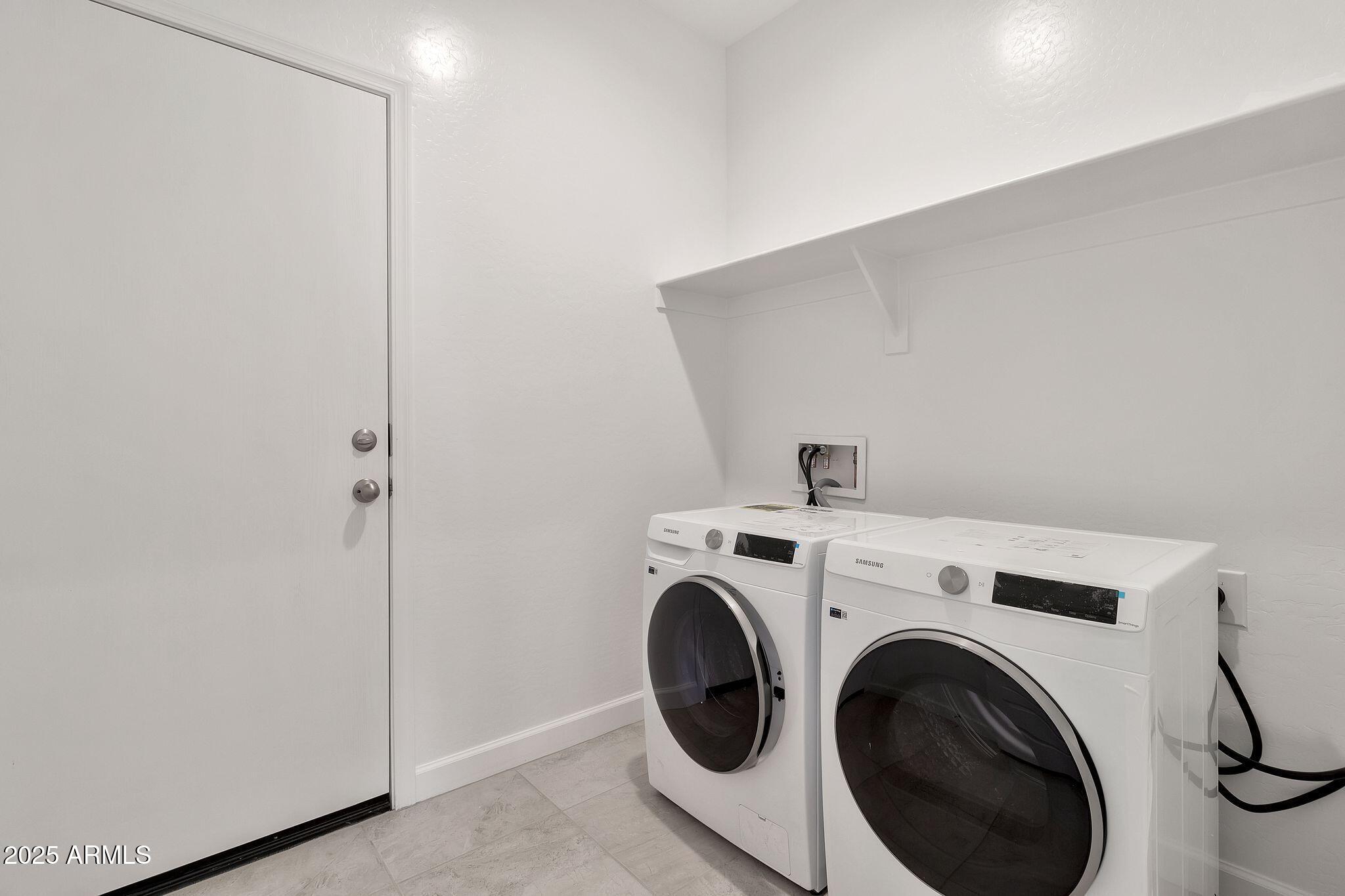 1718 W Sombra Avenue