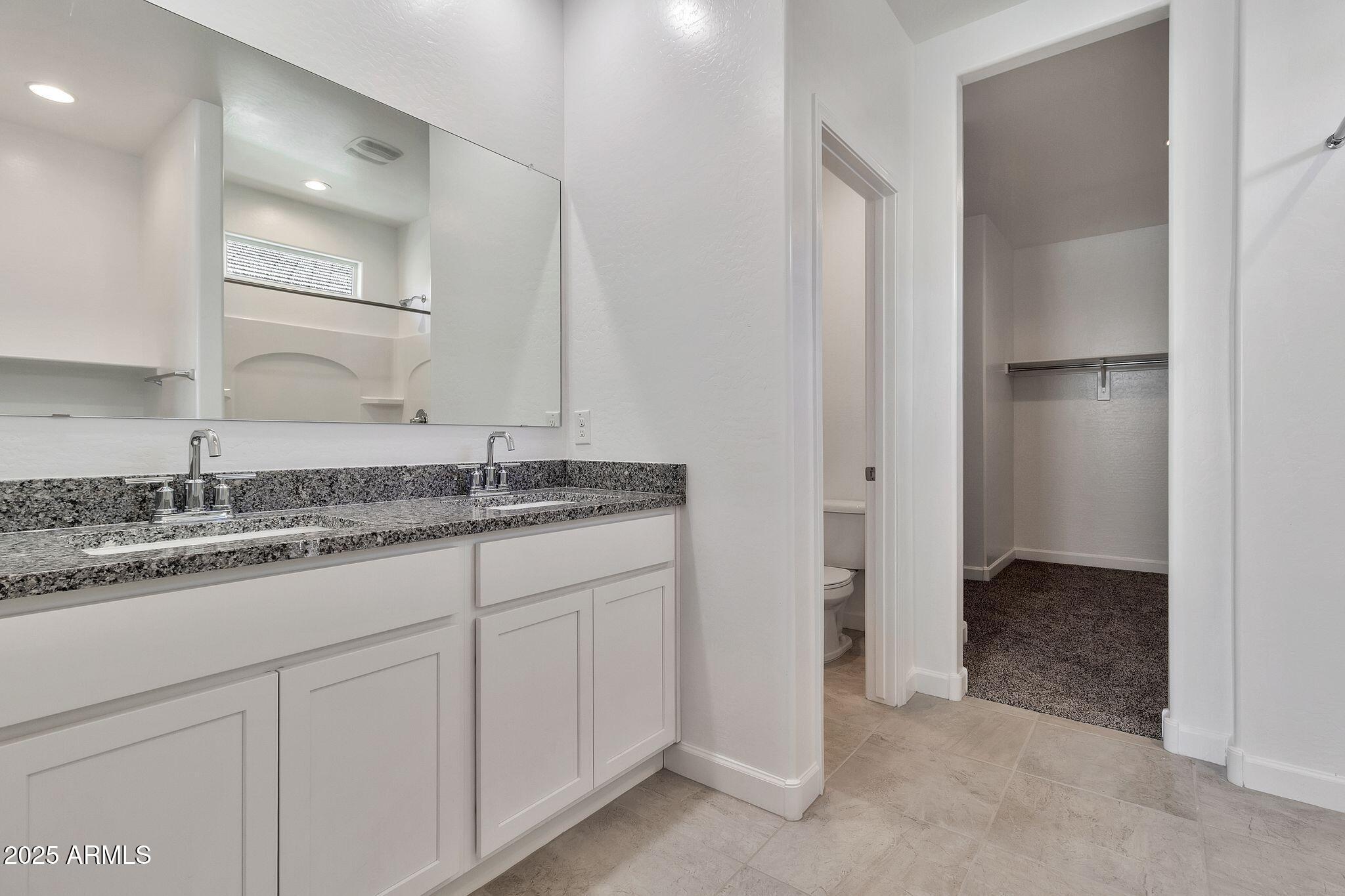 1718 W Sombra Avenue