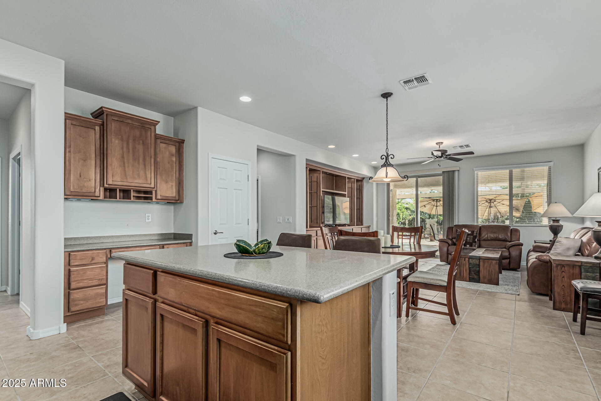 6533 W MOCKINGBIRD Court W