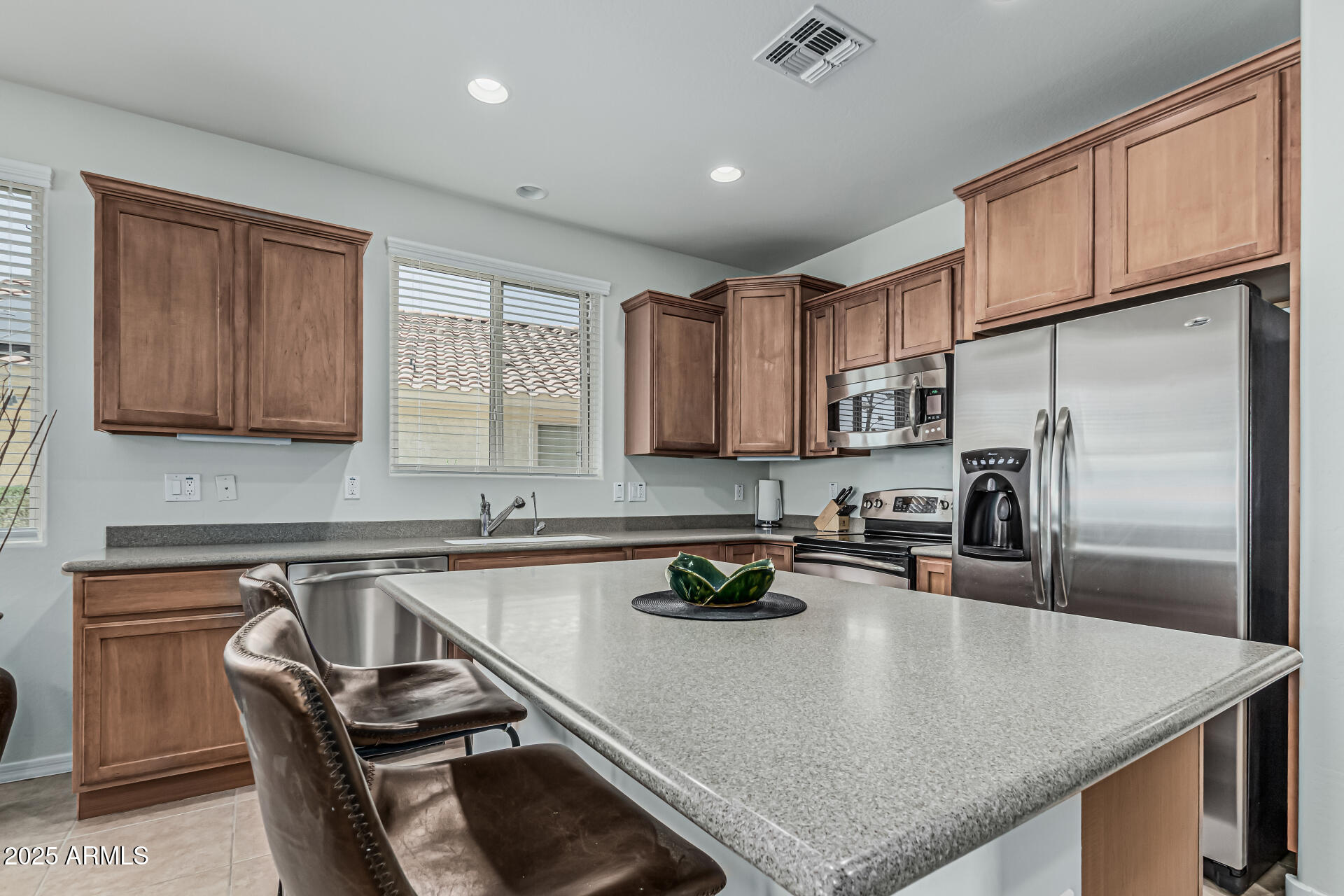 6533 W MOCKINGBIRD Court W