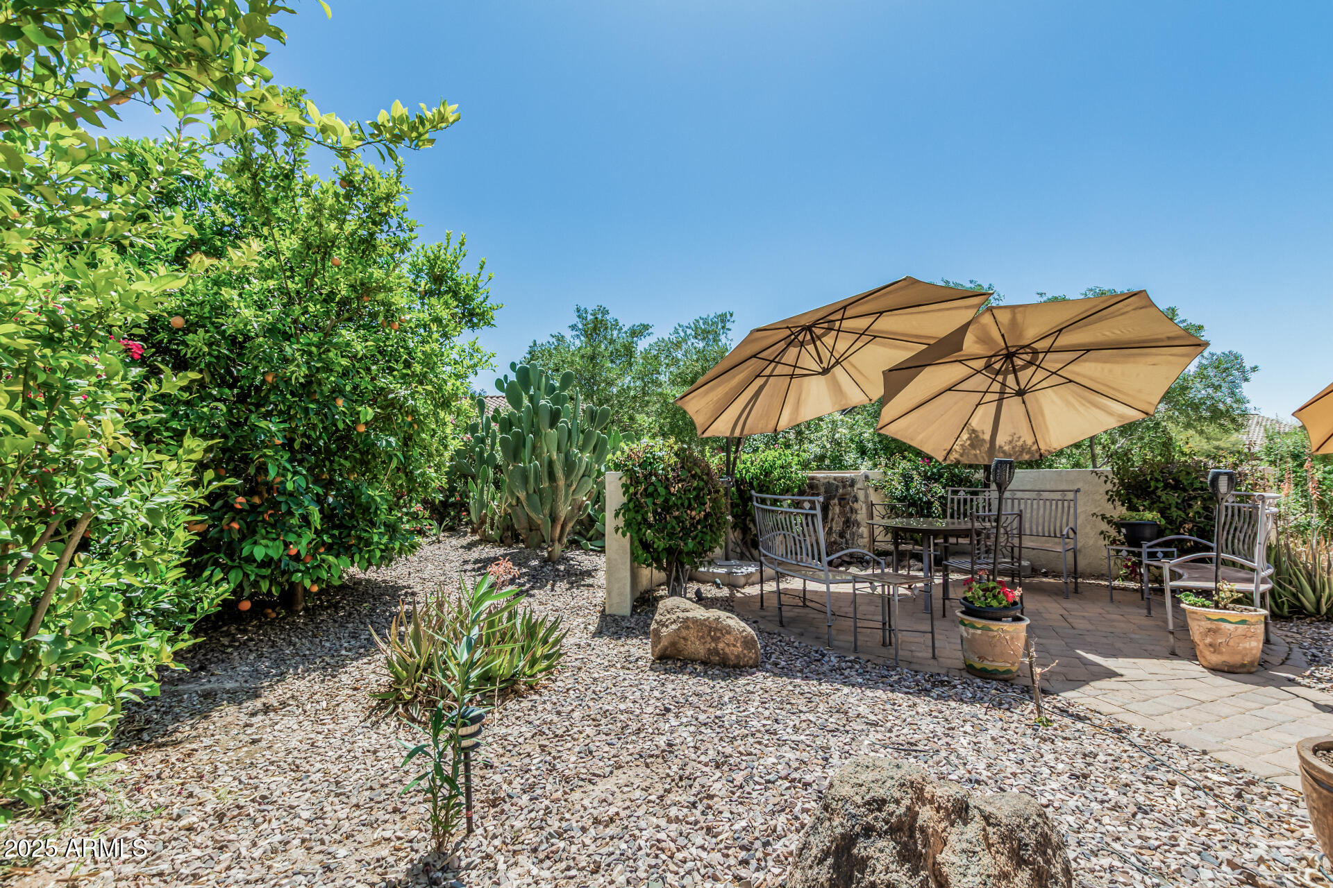 6533 W MOCKINGBIRD Court W