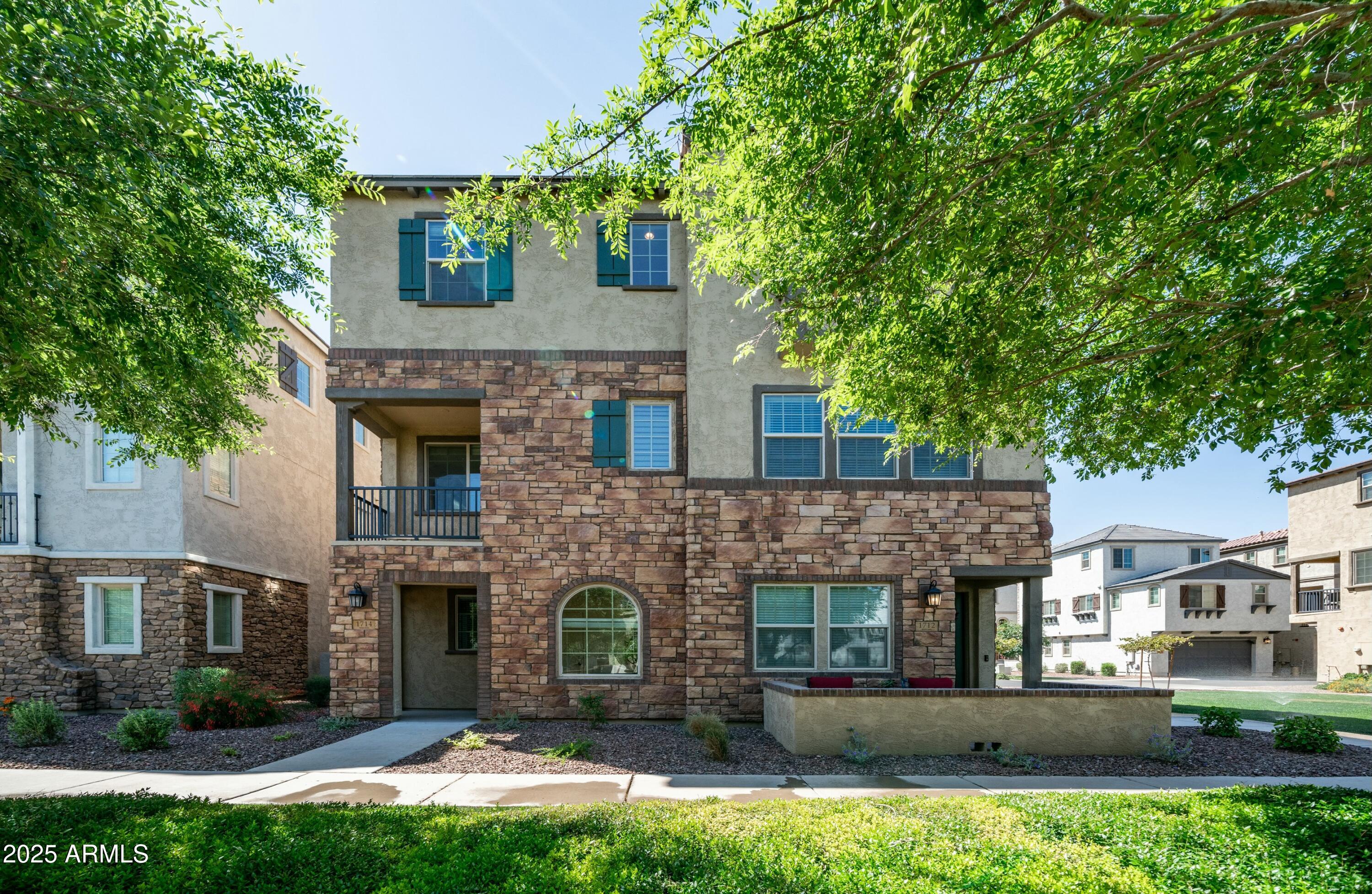 1714 E BRIDGEPORT Parkway