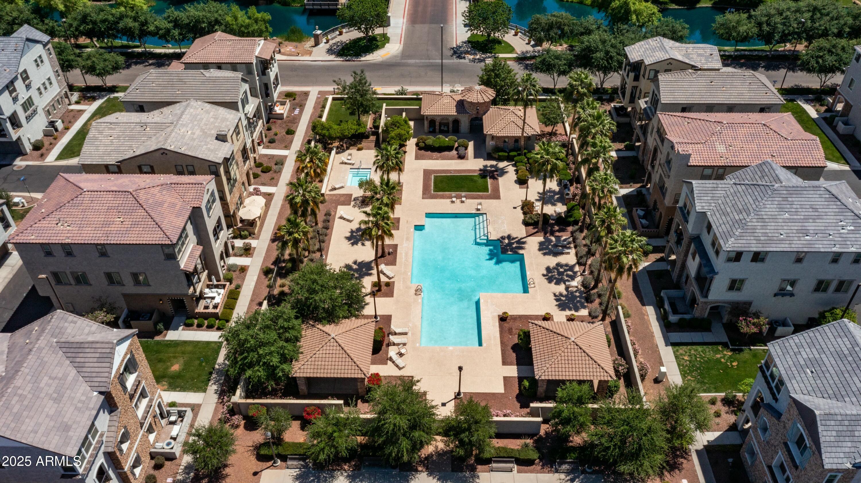 1714 E BRIDGEPORT Parkway