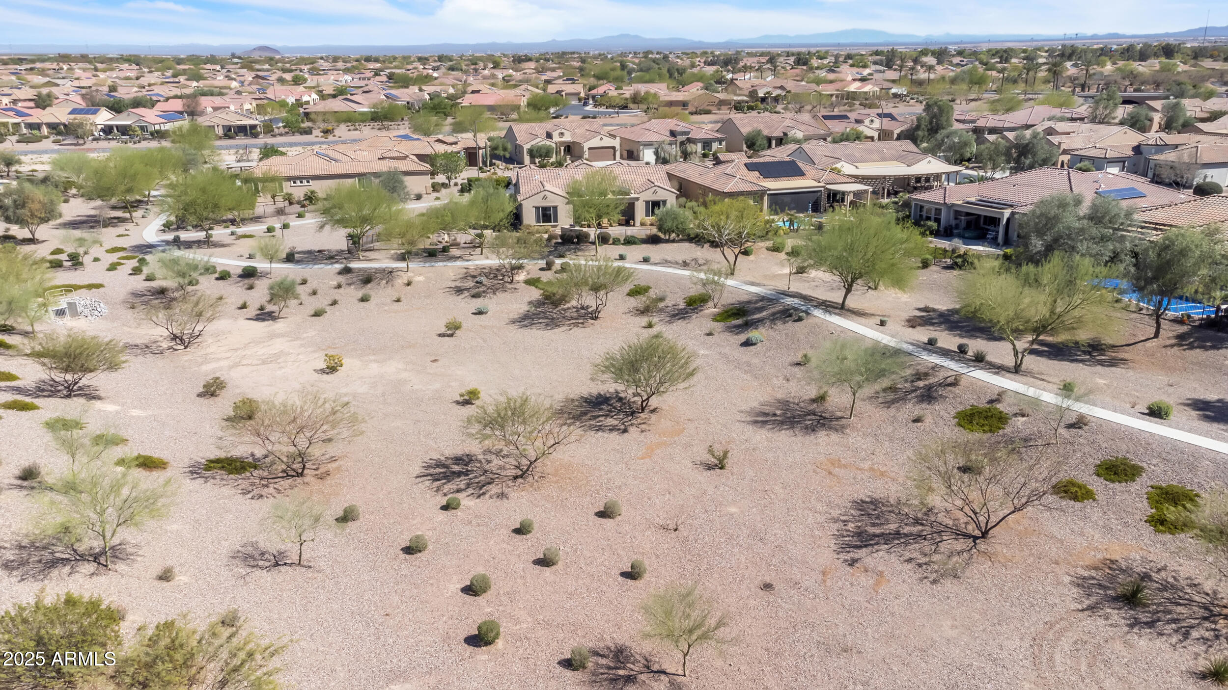 4093 N HAWTHORN Drive