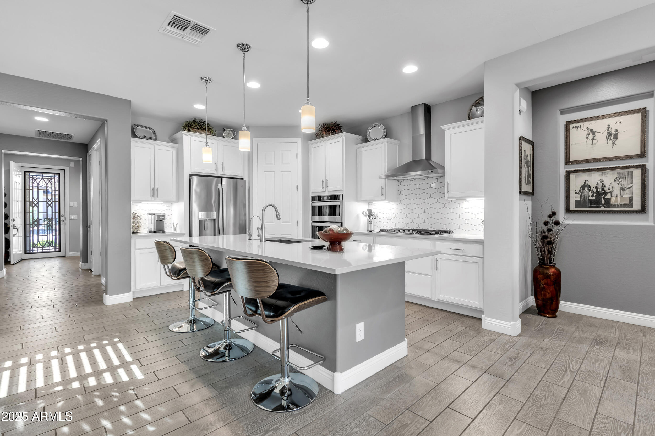 4093 N HAWTHORN Drive