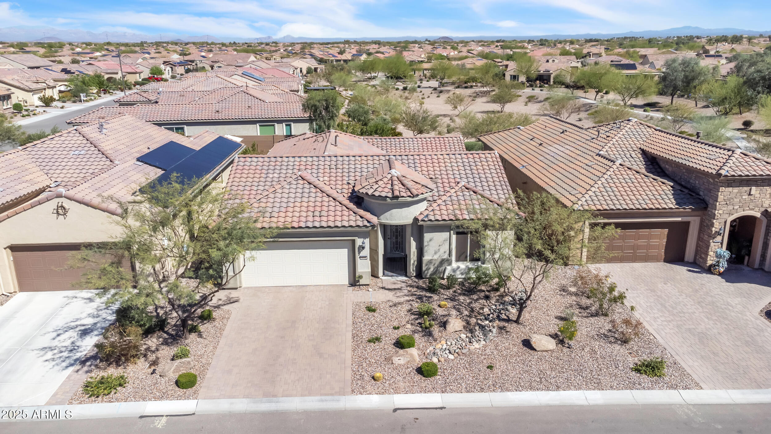 4093 N HAWTHORN Drive