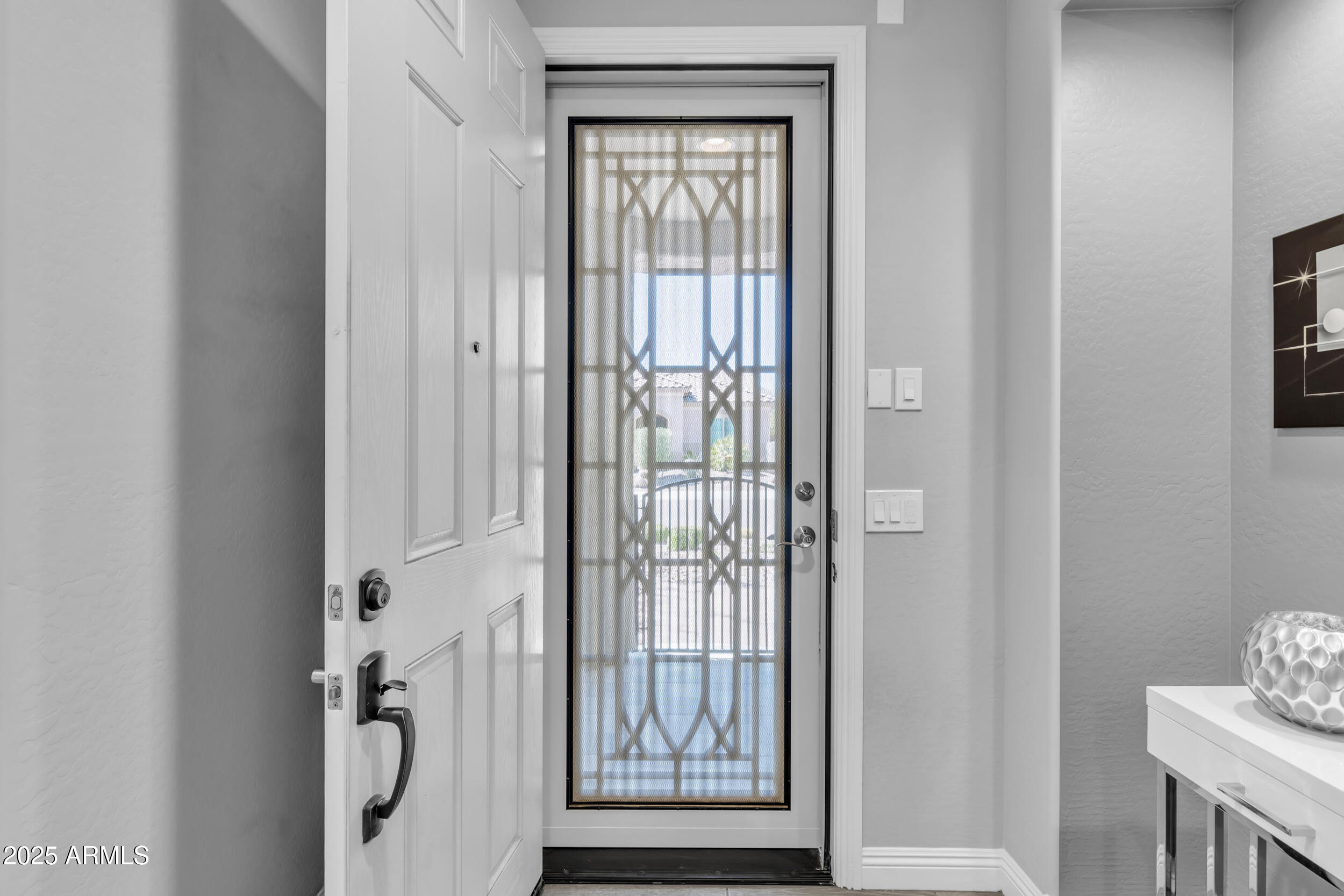 4093 N HAWTHORN Drive