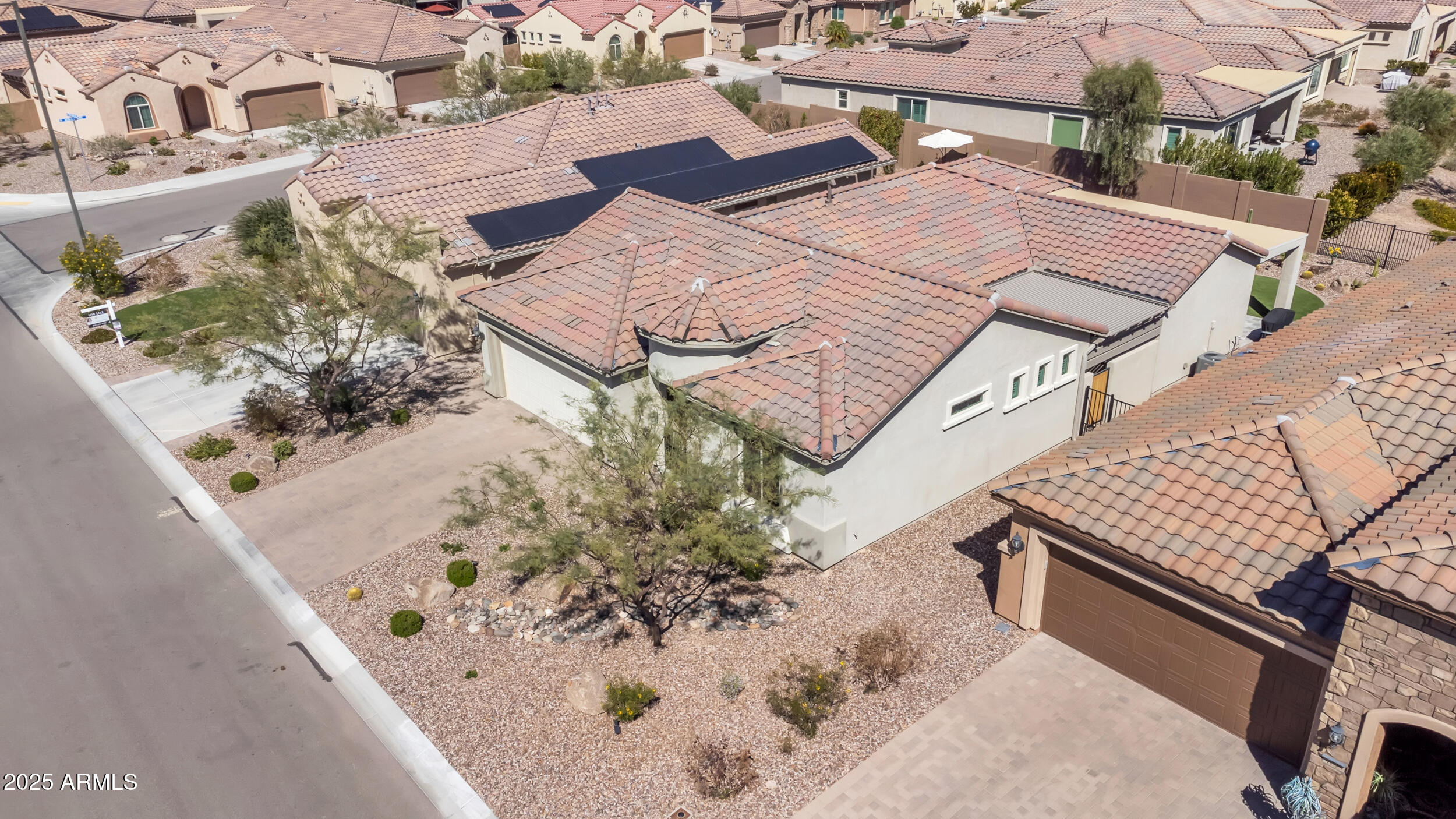 4093 N HAWTHORN Drive