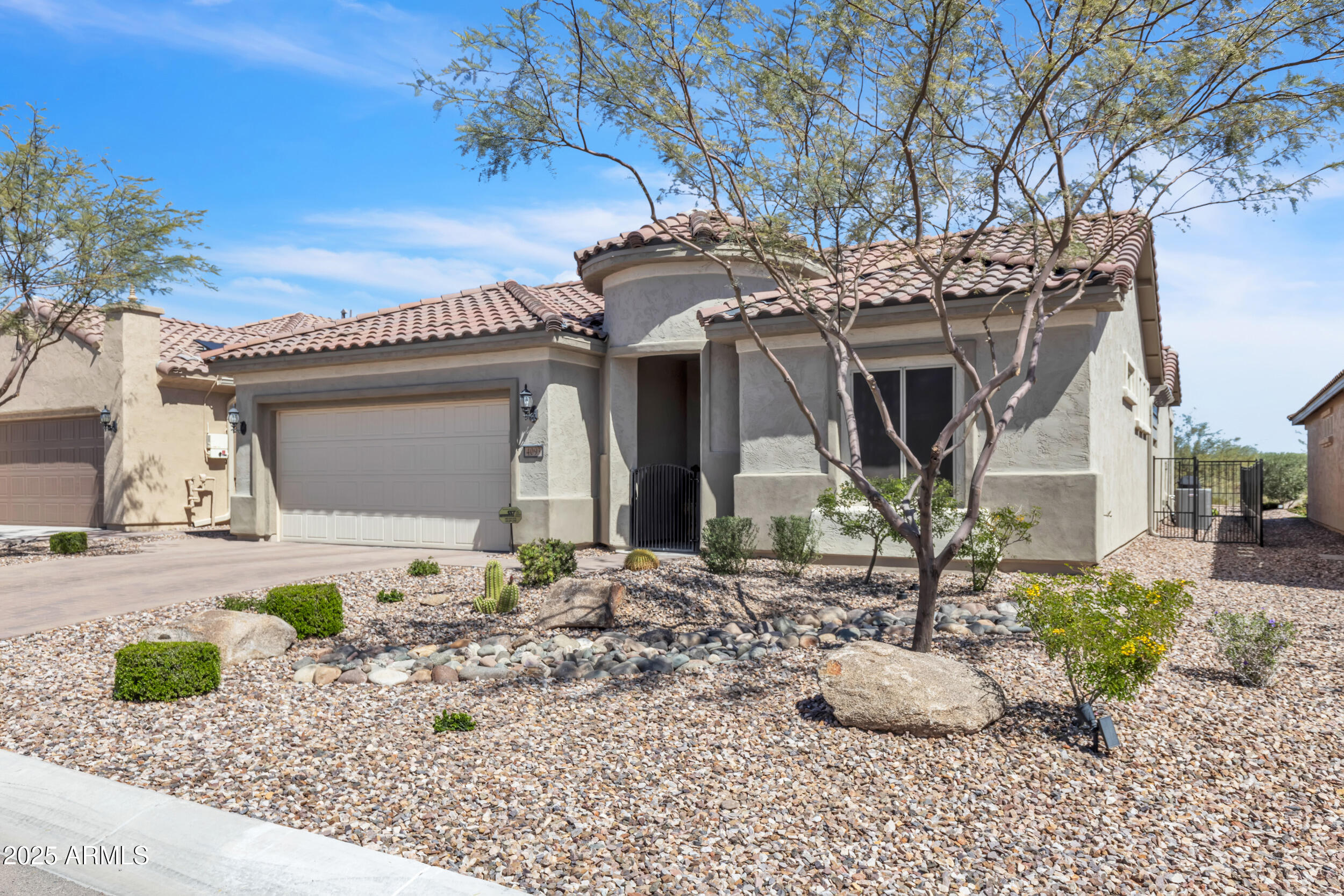 4093 N HAWTHORN Drive