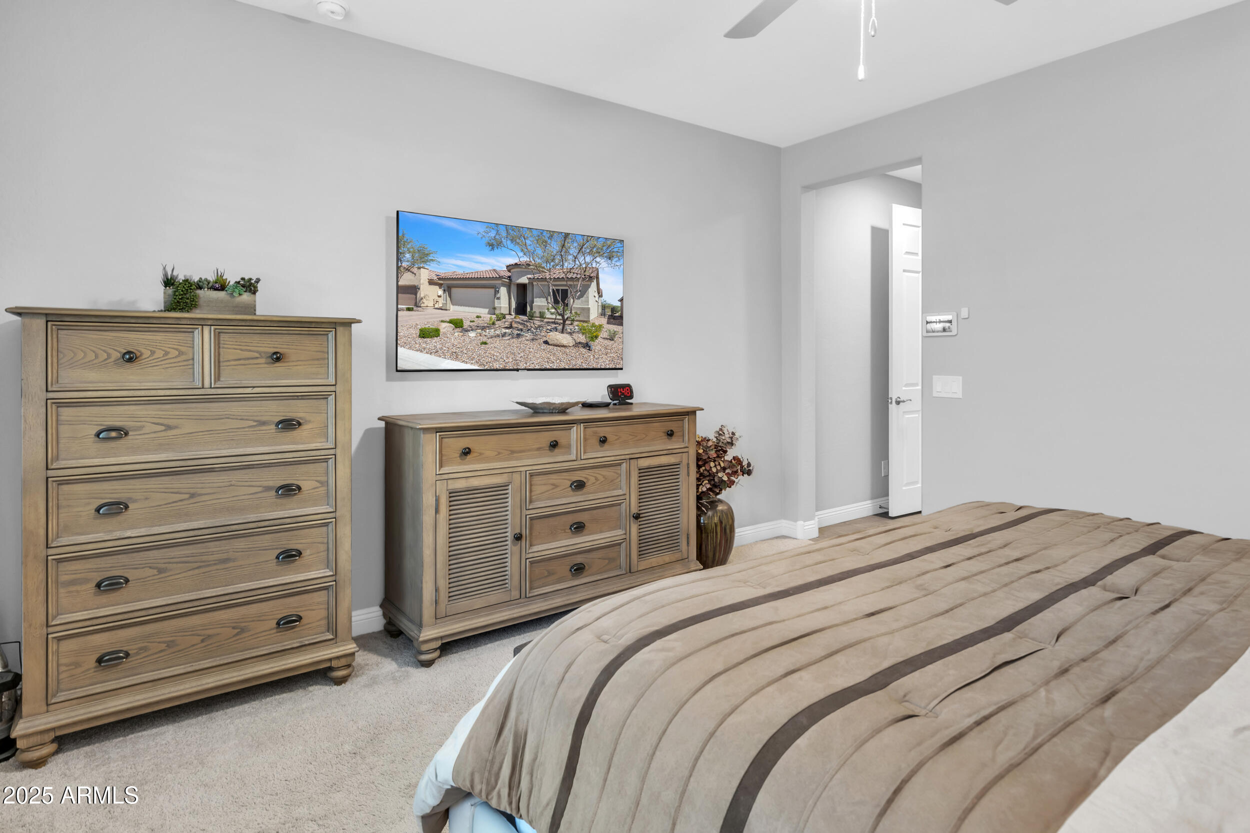 4093 N HAWTHORN Drive