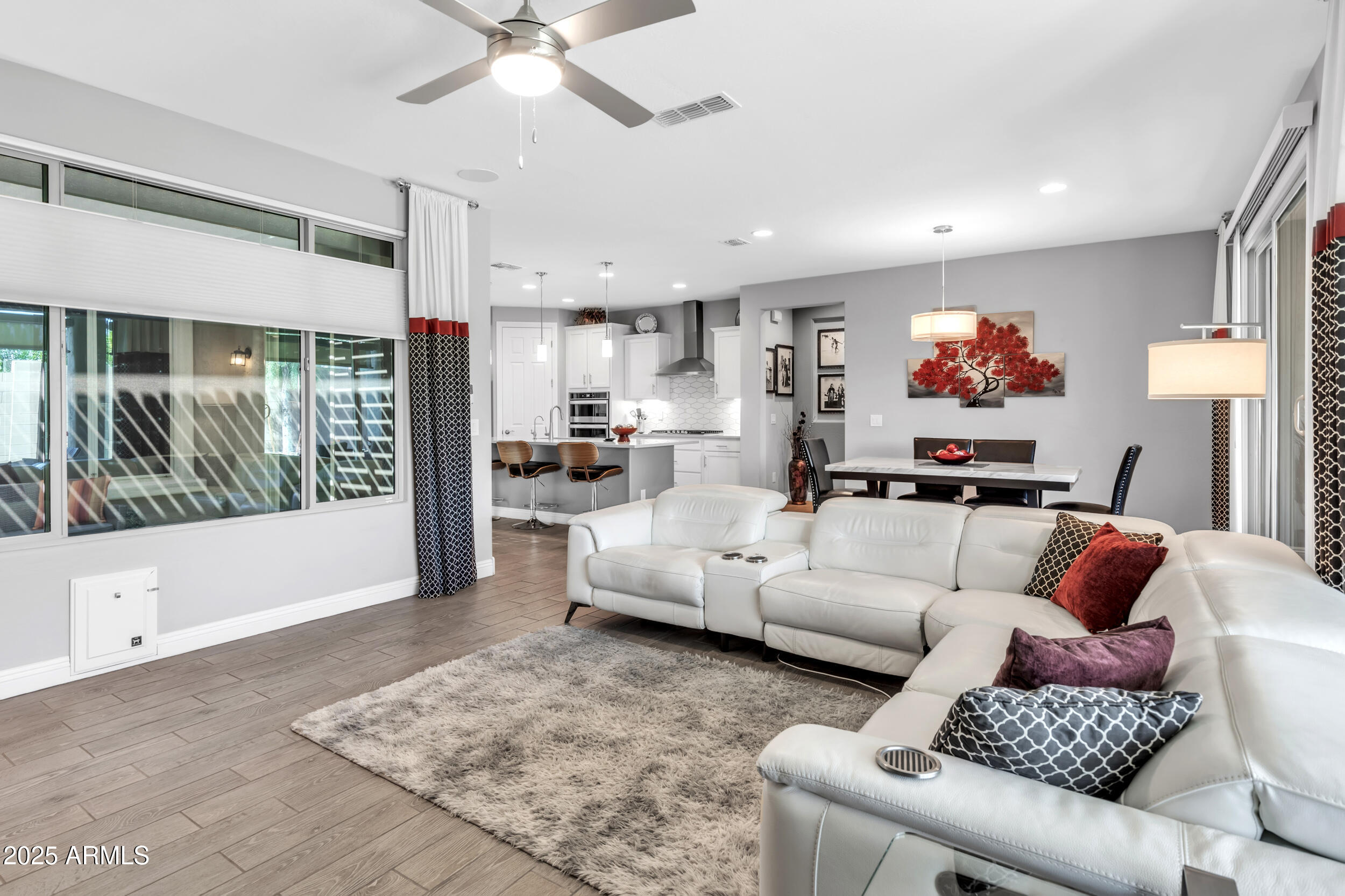 4093 N HAWTHORN Drive