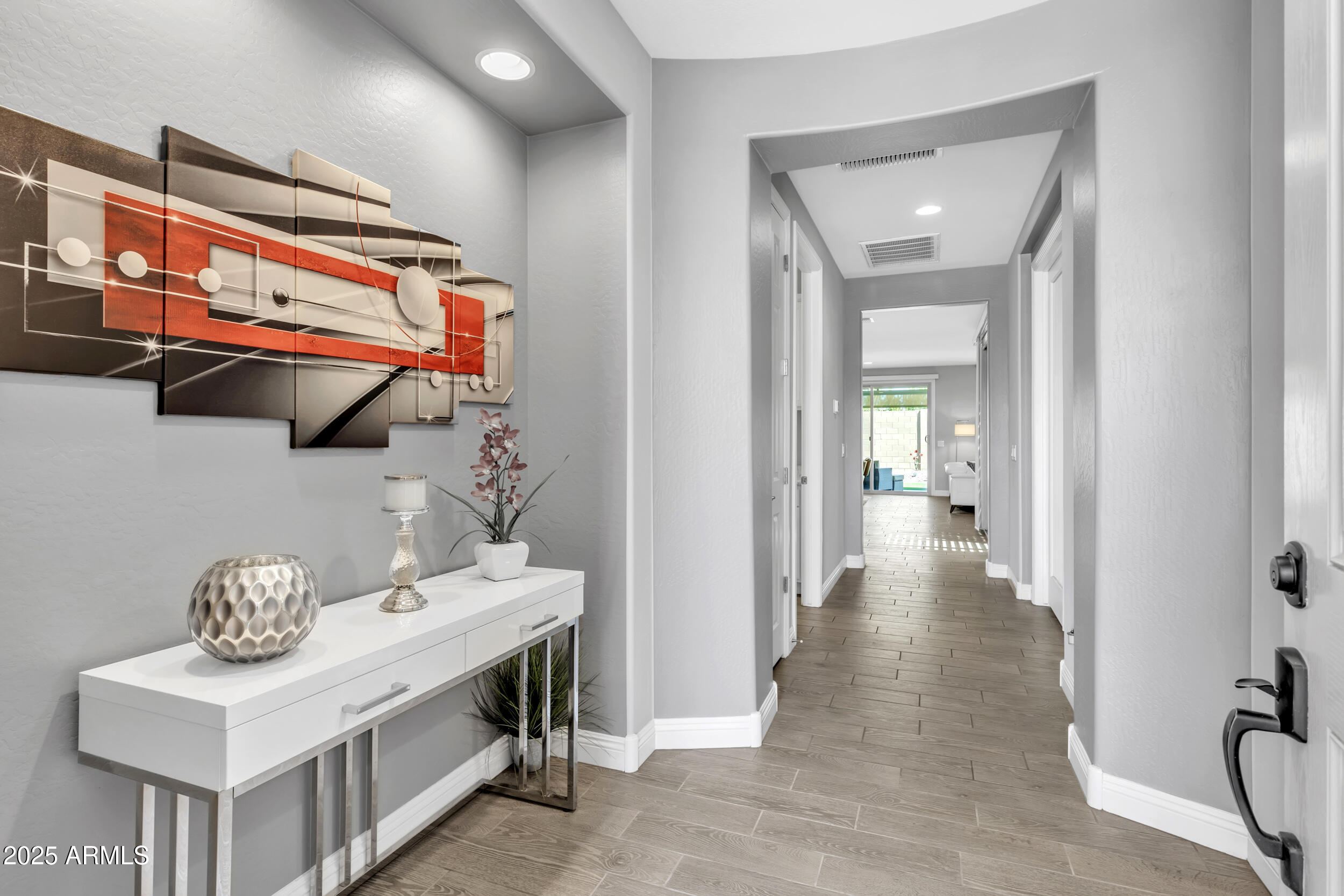 4093 N HAWTHORN Drive