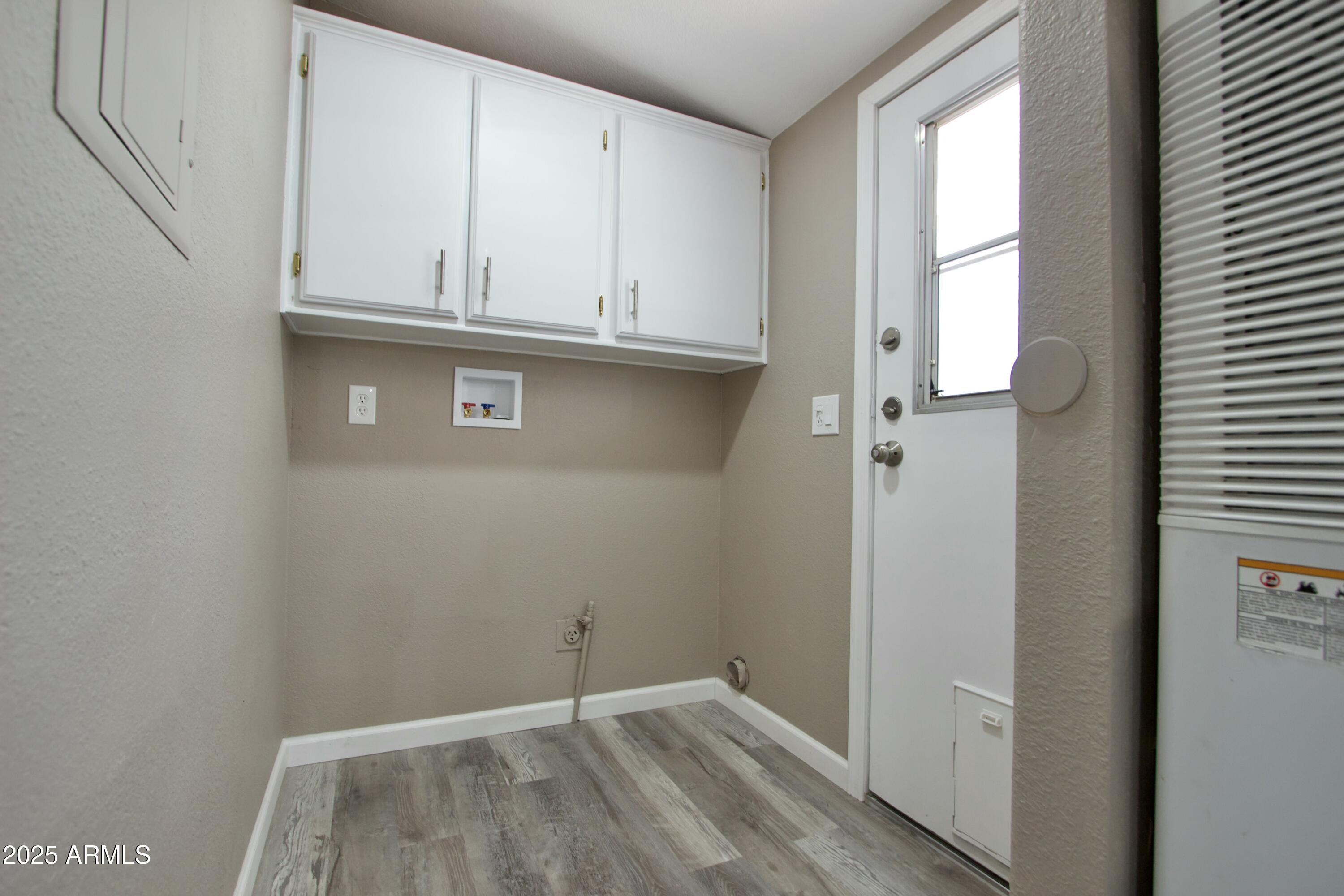 9733 E BAYWOOD Avenue